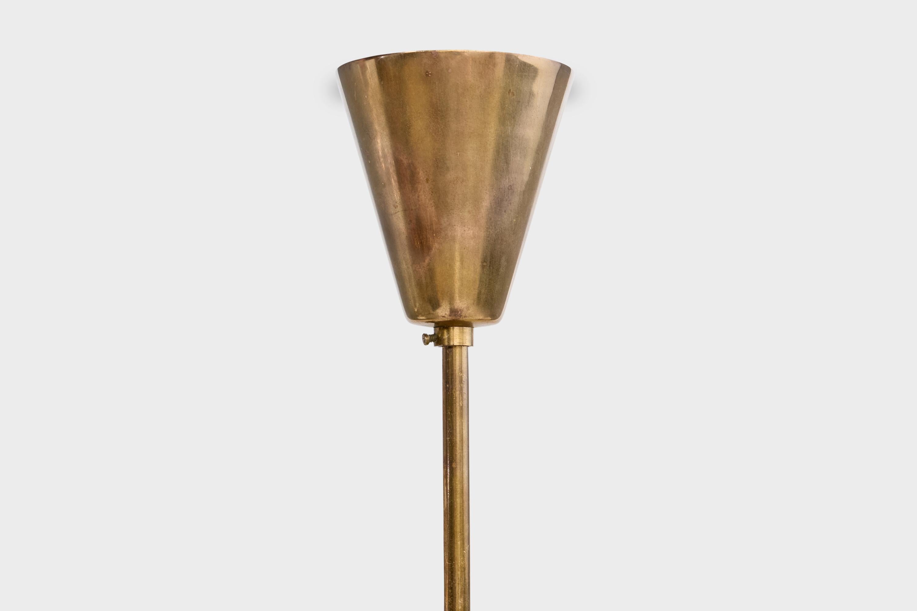 Lustre de designer suédois, laiton, teck, verre, Suède, années 1950 en vente 2