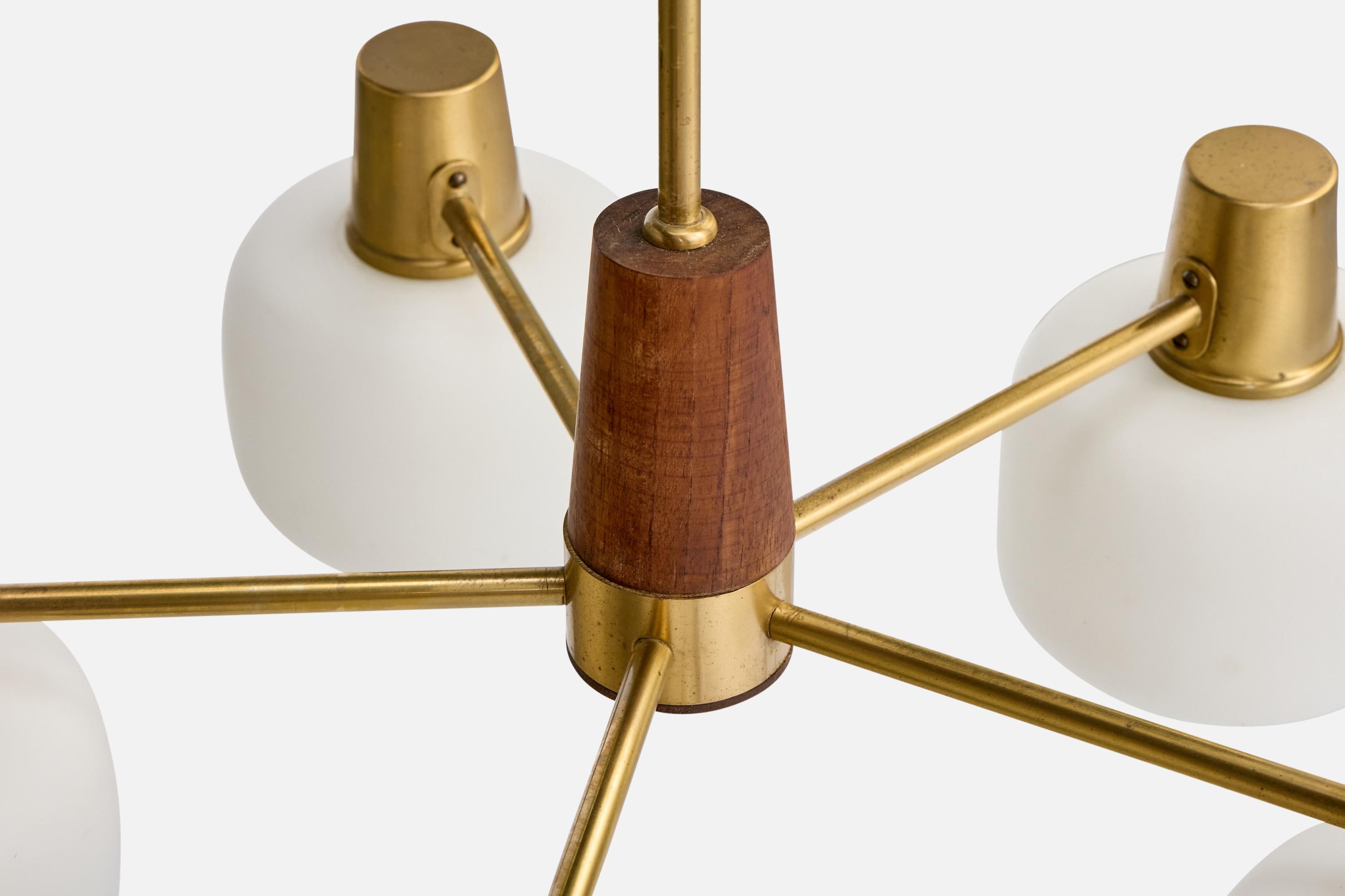 Lampadario di design svedese, ottone, teak, vetro, Svezia, anni '50 in vendita 2