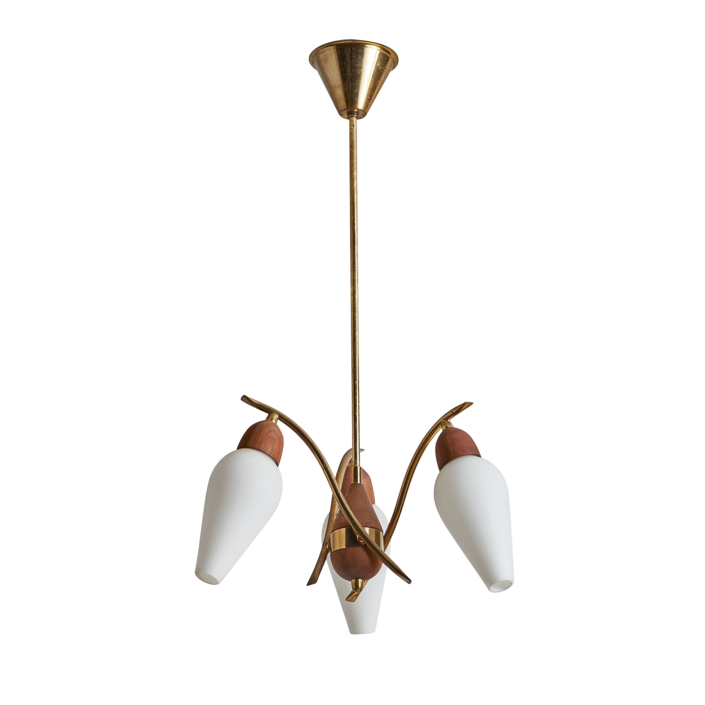 Lustre de designer suédois, laiton, teck, verre, Suède, années 1950