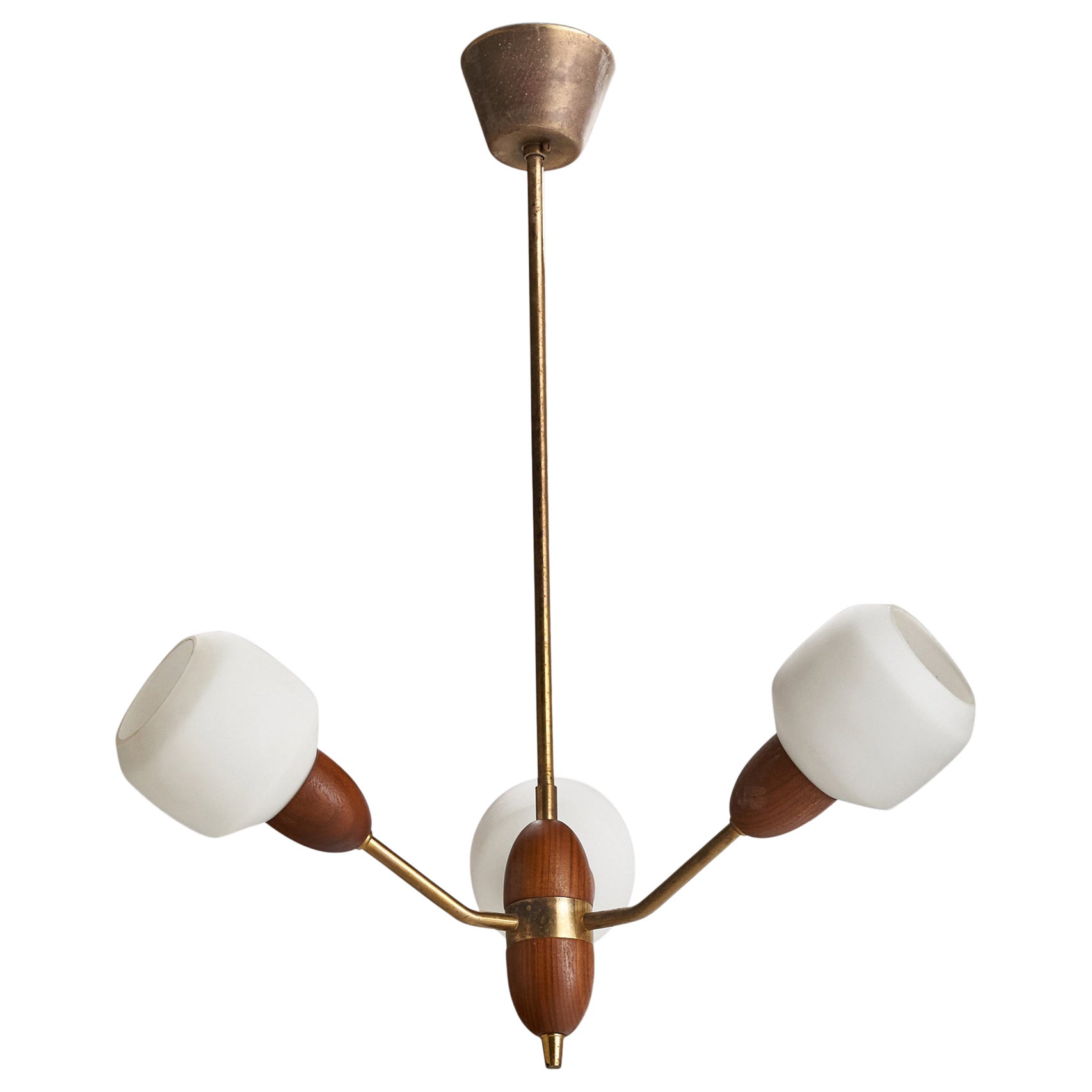Lampadario di design svedese, ottone, teak, vetro, Svezia, anni '50