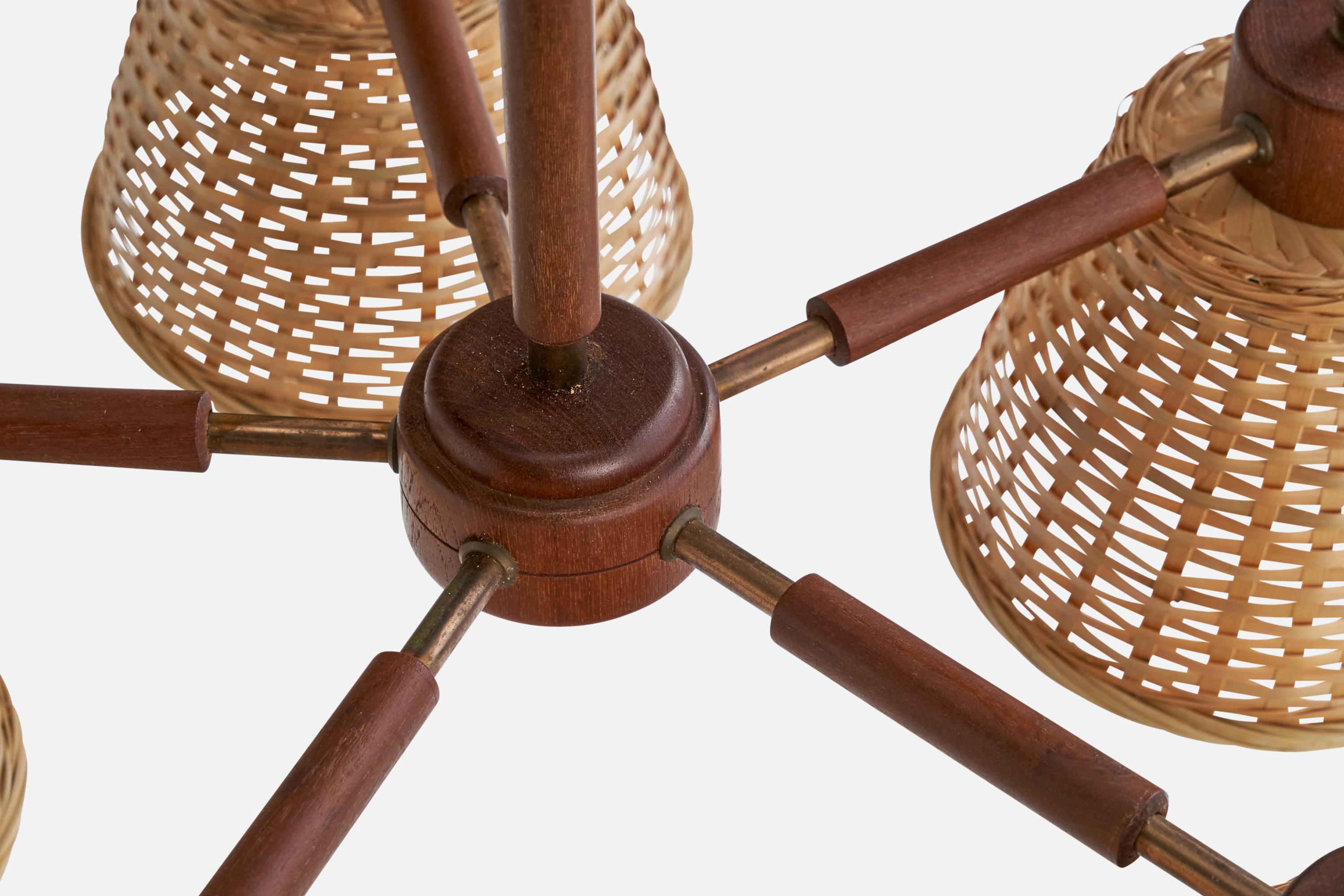 Designer suédois, lustre, laiton, teck, rotin, années 1950 en vente 2