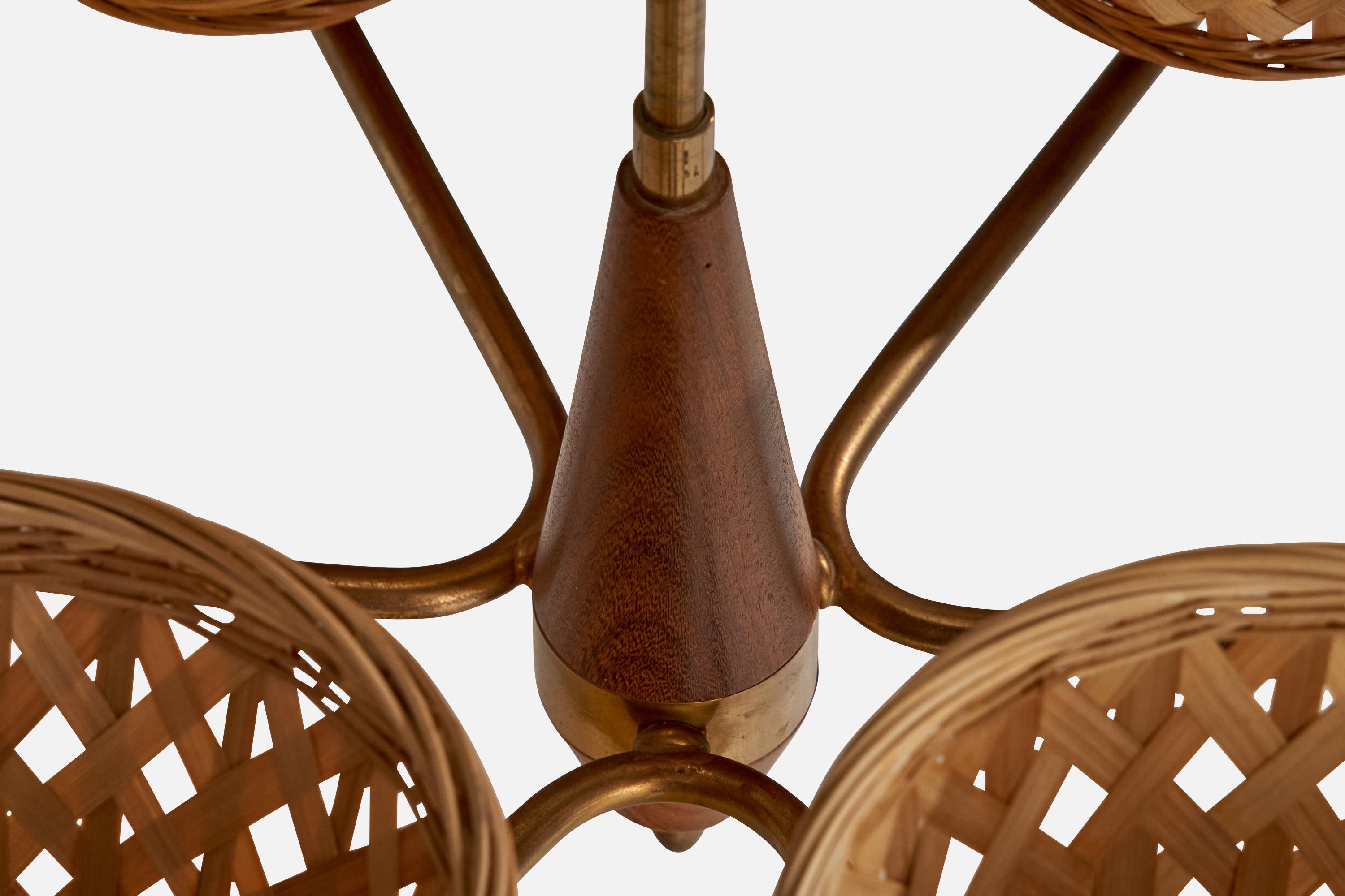 Laiton Designer suédois, lustre, laiton, teck, rotin, Suède, années 1950 en vente