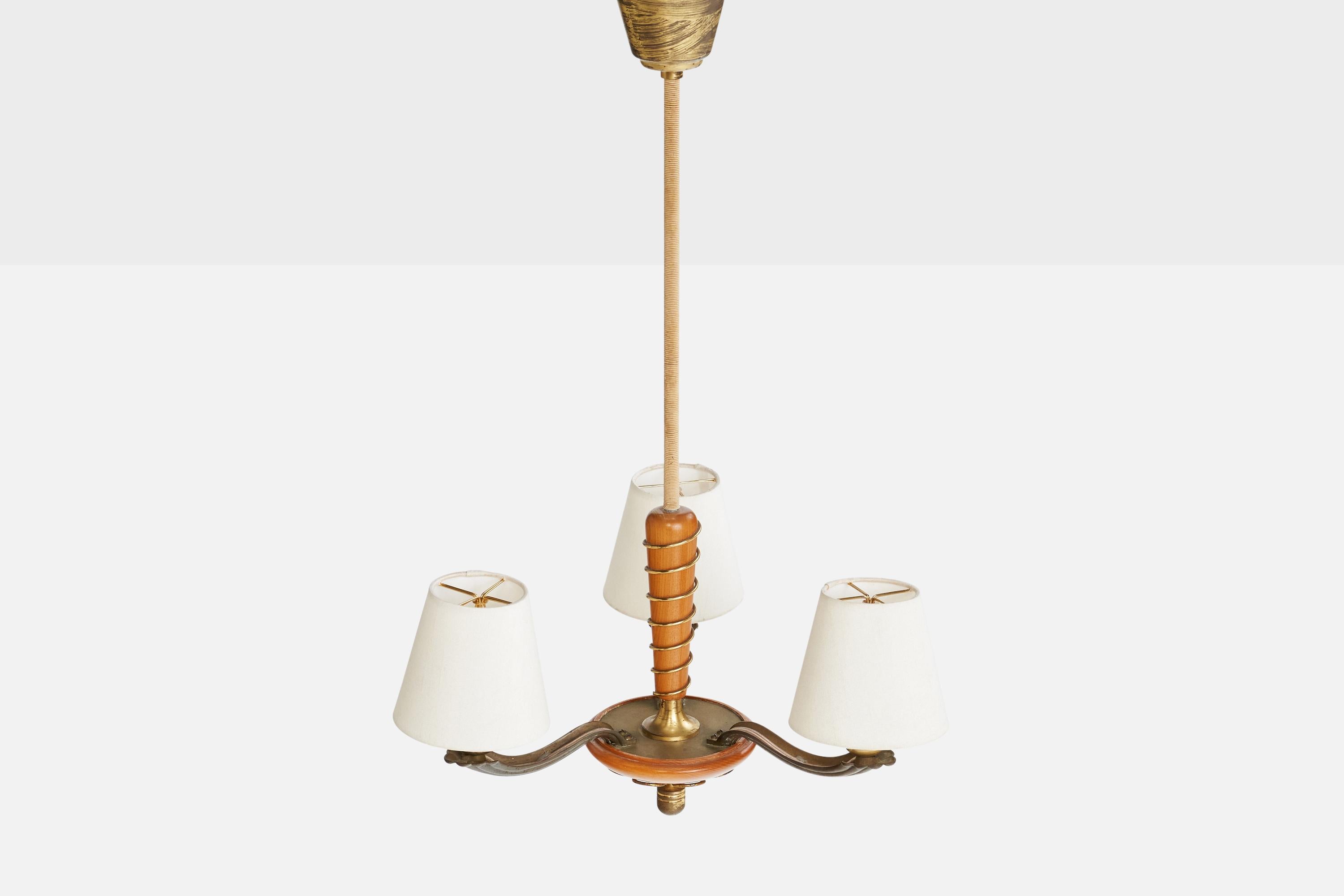 Schwedischer Designer, Kronleuchter, Messing, Holz, Stoff, Kordel, Schweden, 1940er Jahre im Zustand „Gut“ im Angebot in High Point, NC