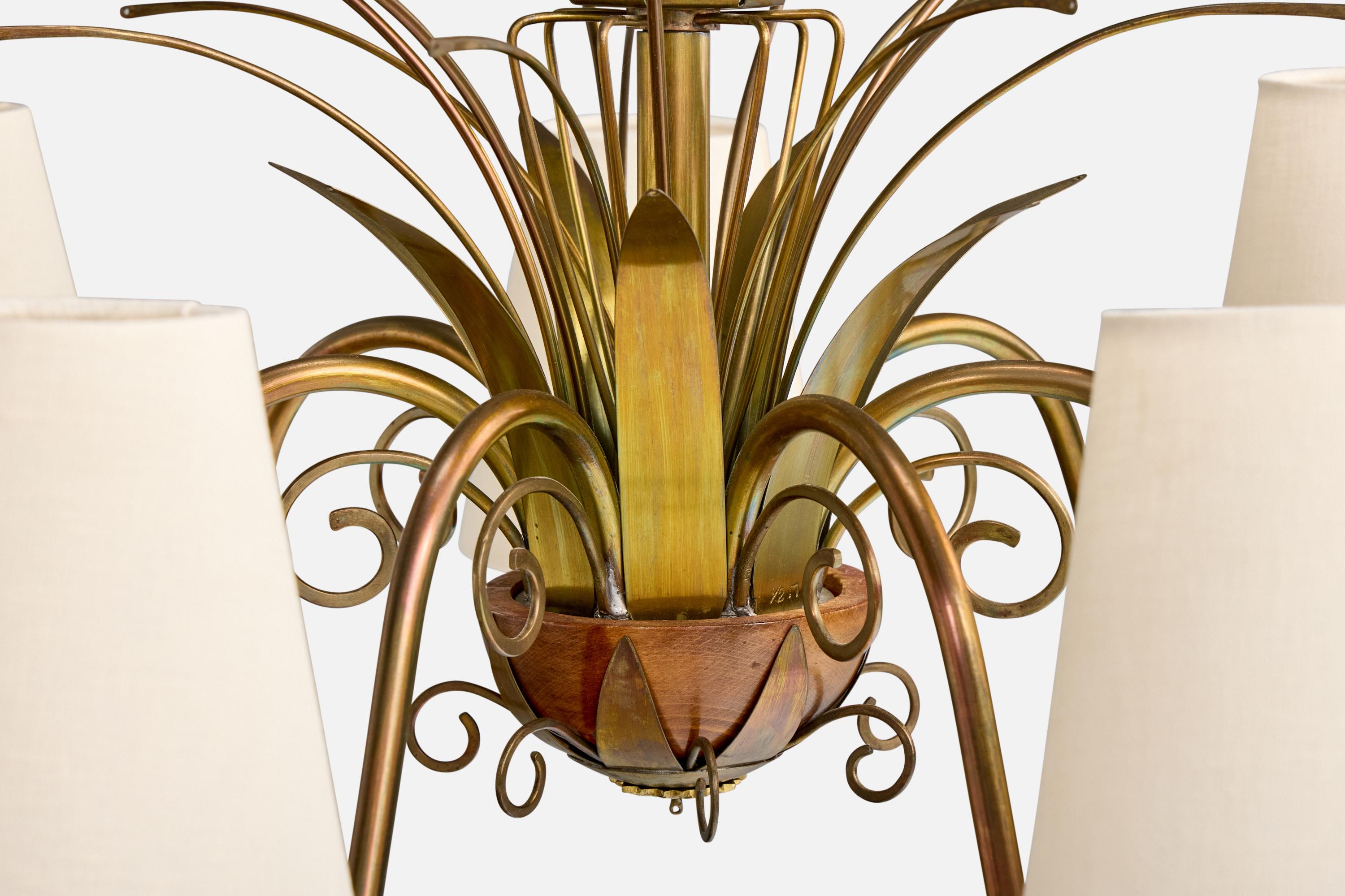 Designer suédois, lustre, laiton, bois, tissu, Suède, années 1940 en vente 3