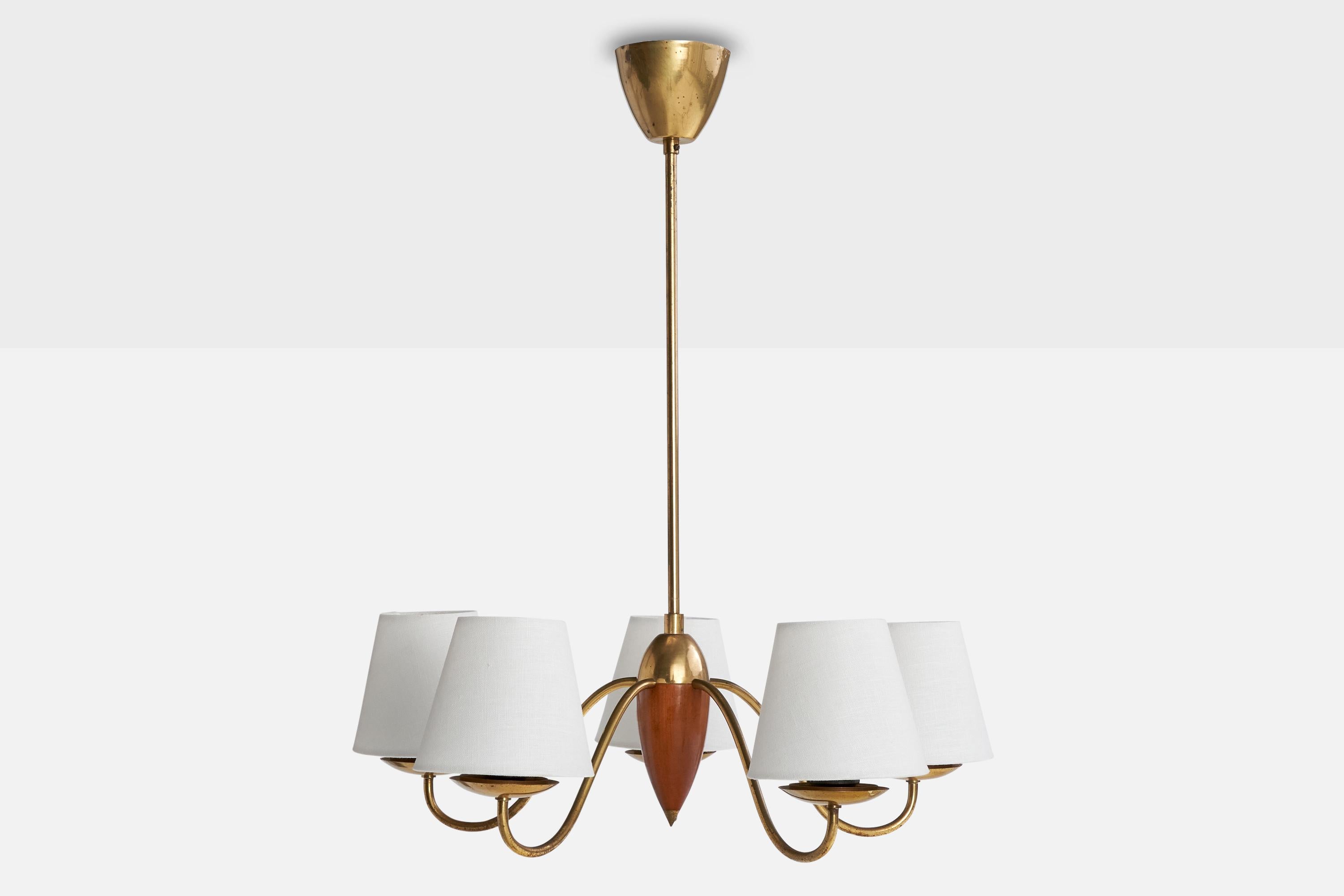 Scandinave moderne Designer suédois, lustre, laiton, bois, tissu, Suède, années 1940 en vente