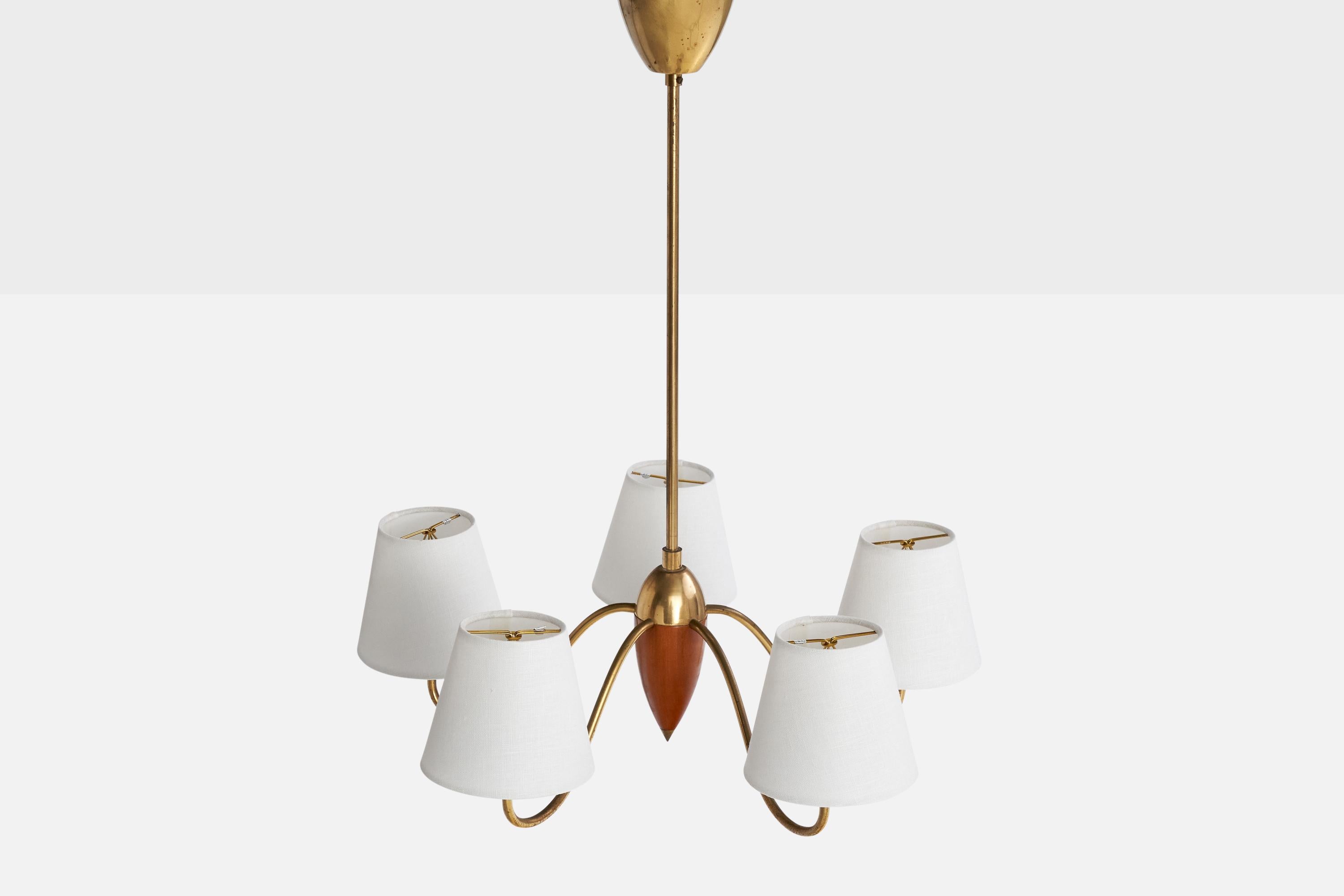 Suédois Designer suédois, lustre, laiton, bois, tissu, Suède, années 1940 en vente