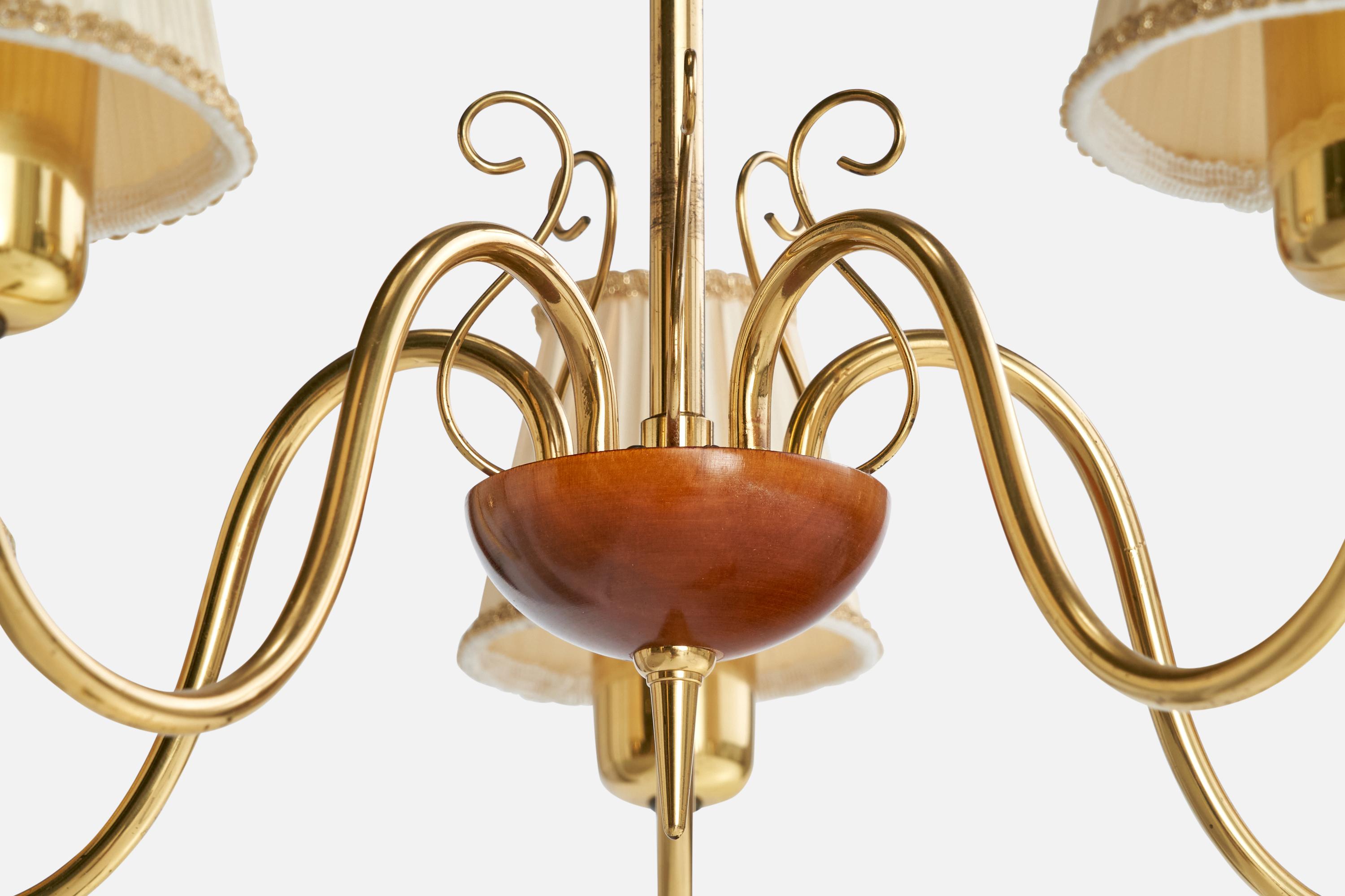 Ottone Designer svedese, lampadario, ottone, legno, tessuto, Svezia, anni '1940 in vendita