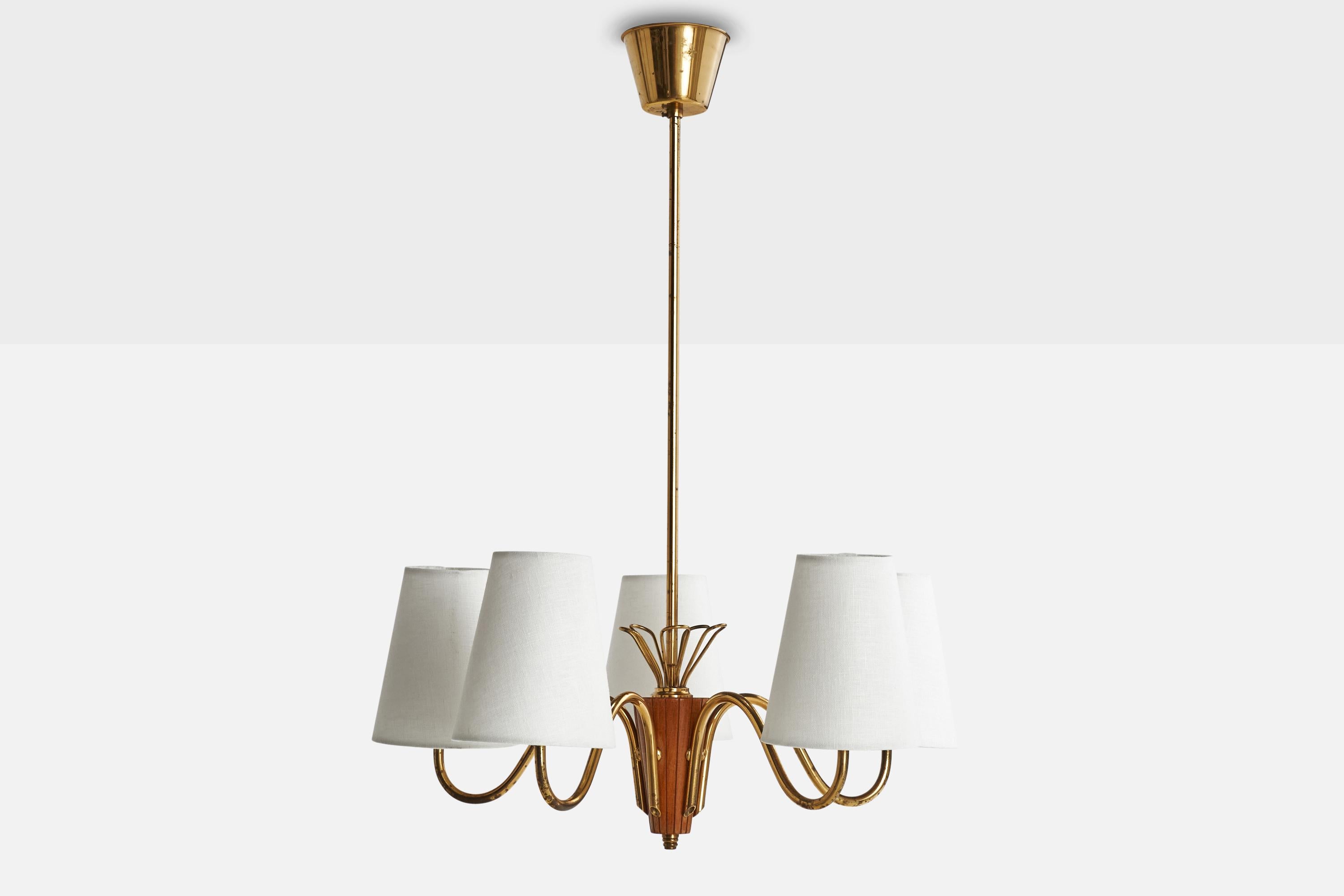 Suédois Designer suédois, lustre, laiton, bois, tissu, Suède, années 1950 en vente