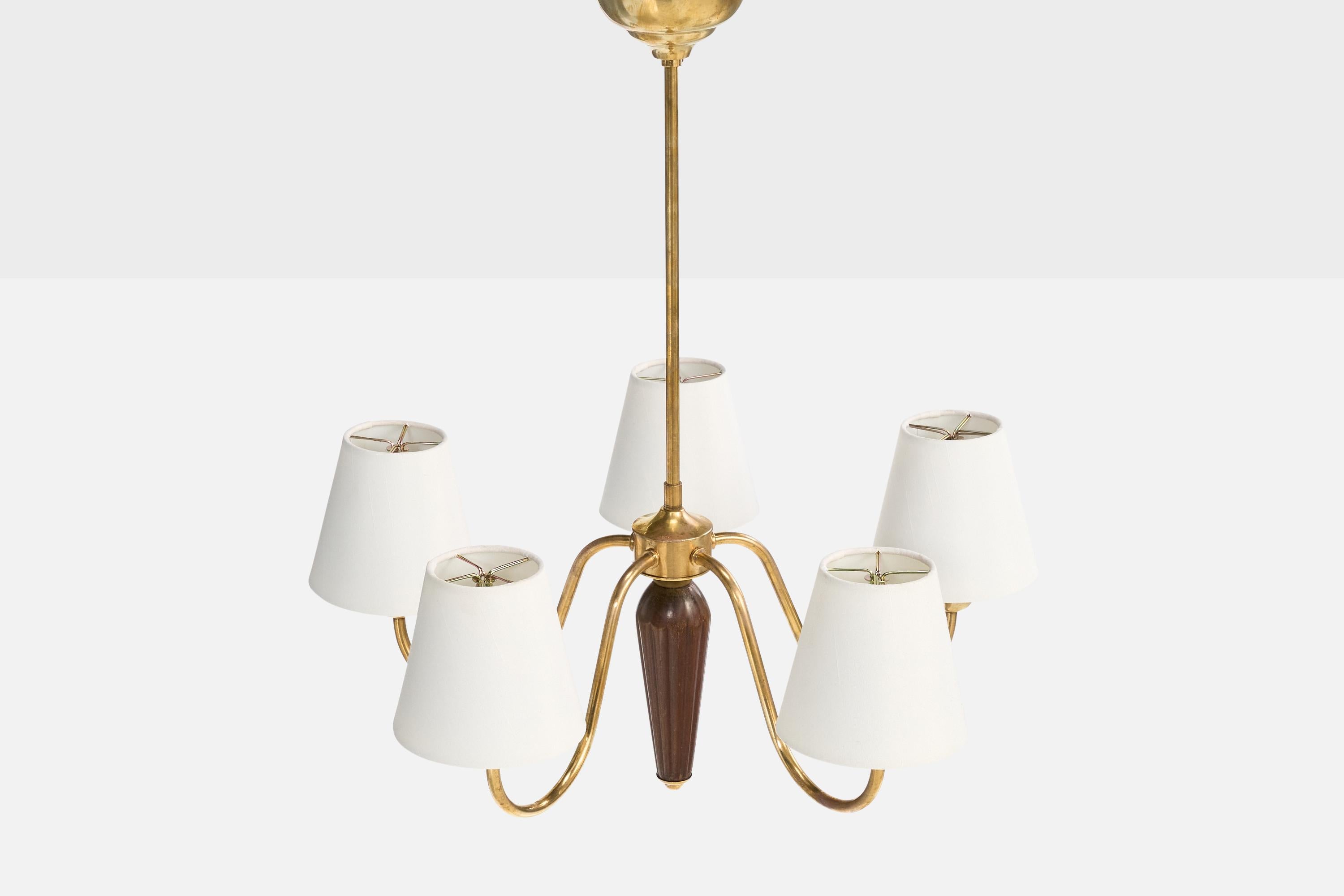 Suédois Designer suédois, lustre, laiton, bois, tissu, Suède, années 1950 en vente