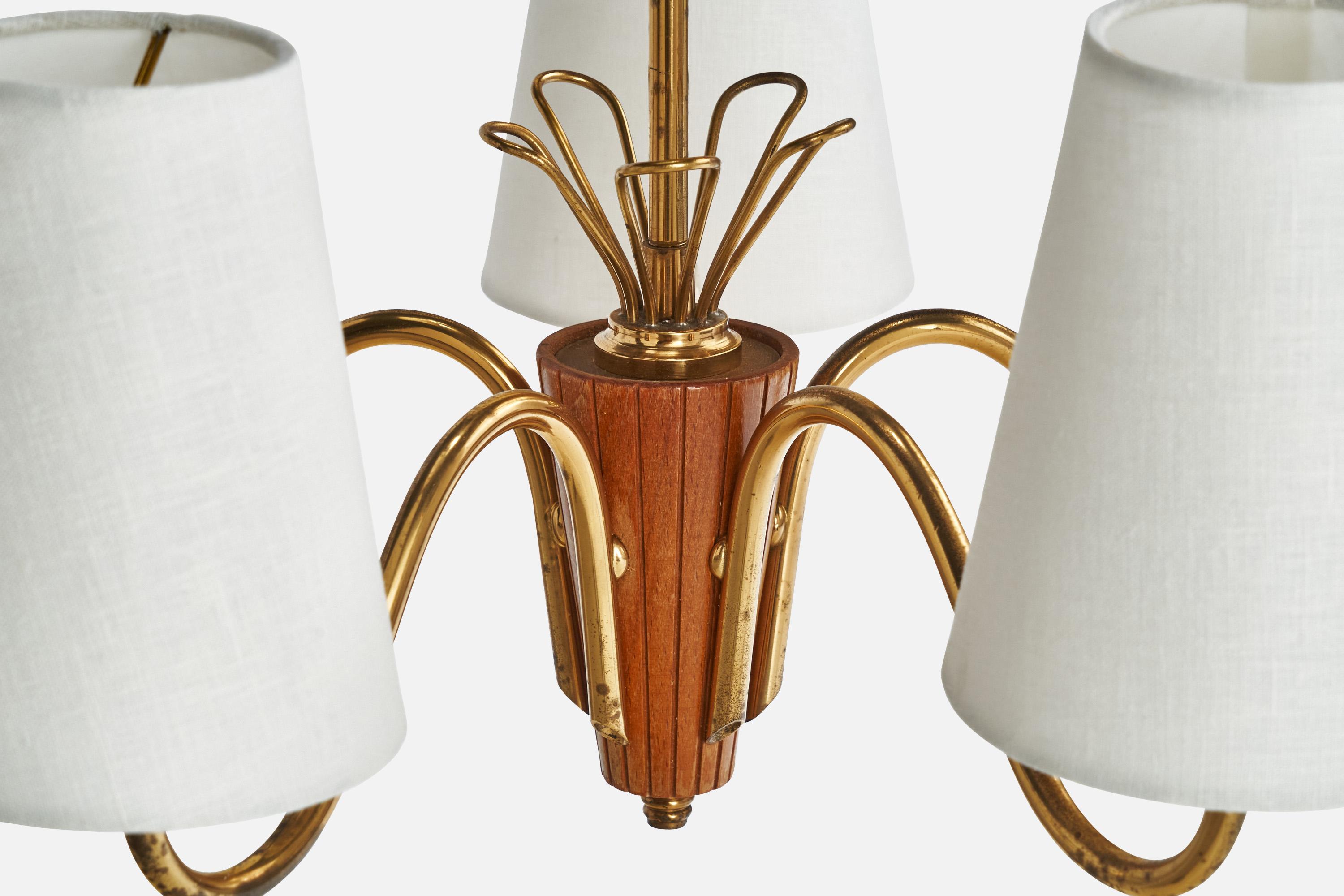 Designer suédois, lustre, laiton, bois, tissu, Suède, années 1950 en vente 1