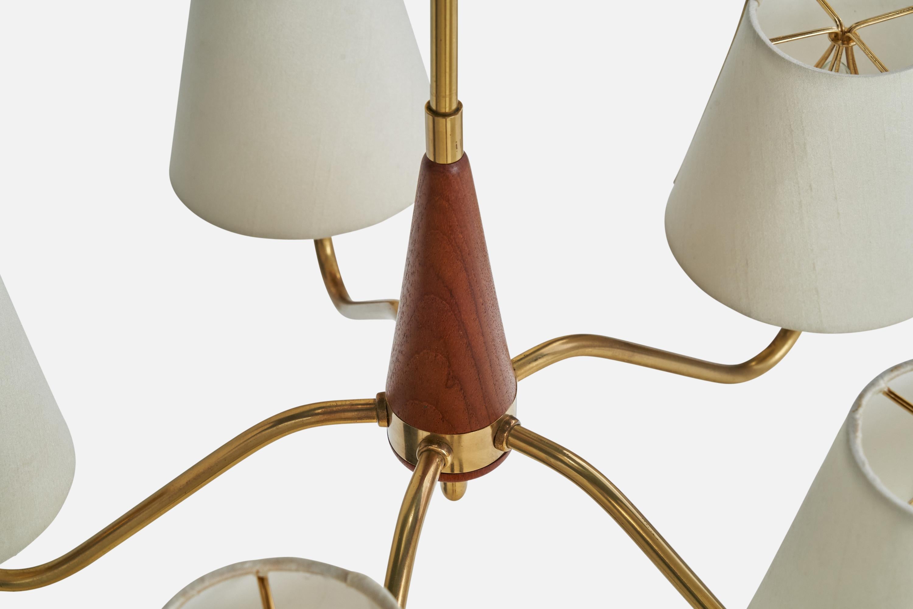 Designer suédois, lustre, laiton, bois, tissu, Suède, années 1950 en vente 1