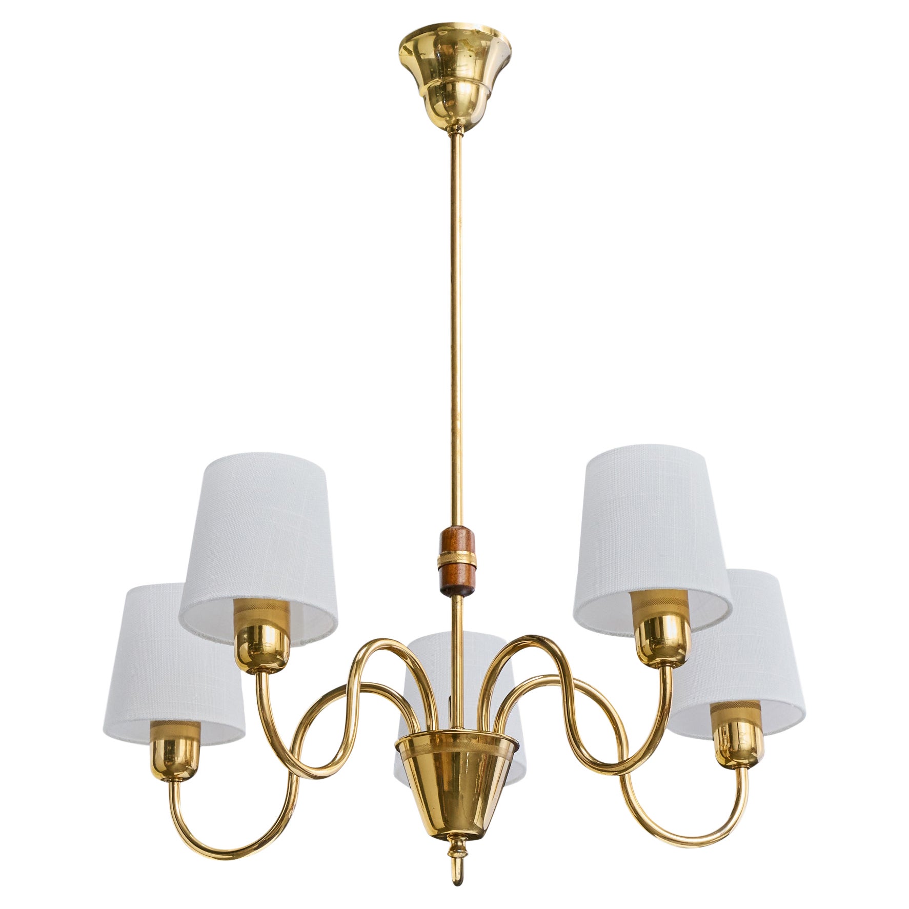 Designer suédois, lustre, laiton, bois, tissu, Suède, années 1950