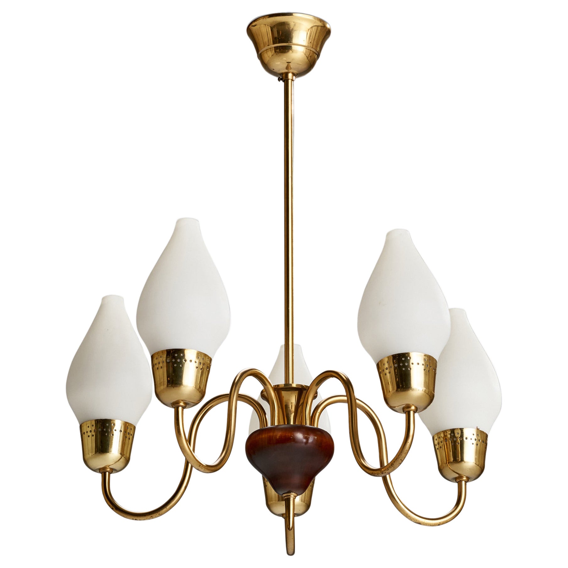 Designer suédois, lustre, laiton, bois, verre, Suède, années 1940