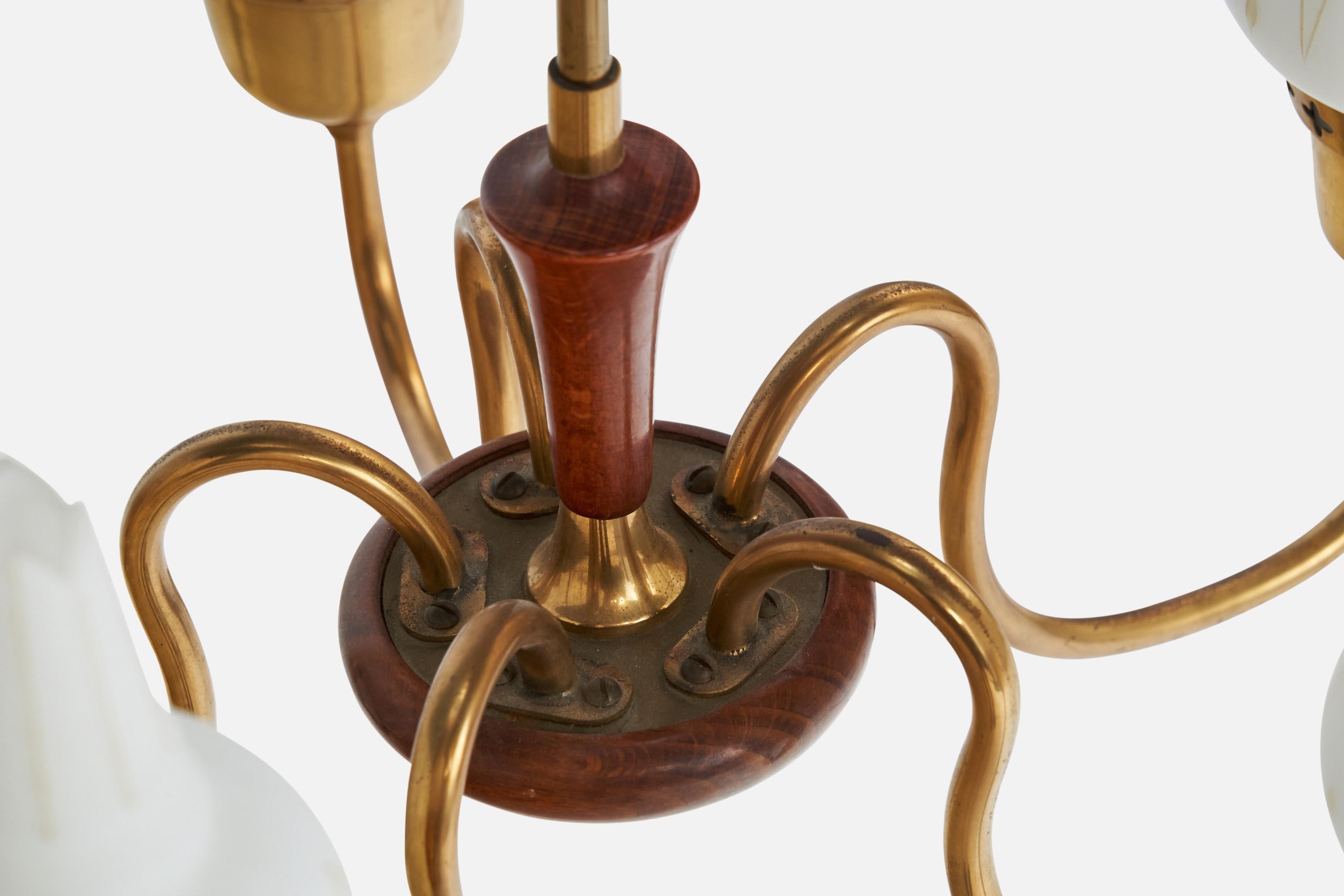 Designer suédois, lustre, laiton, bois, verre, Suède, années 1950 en vente 3