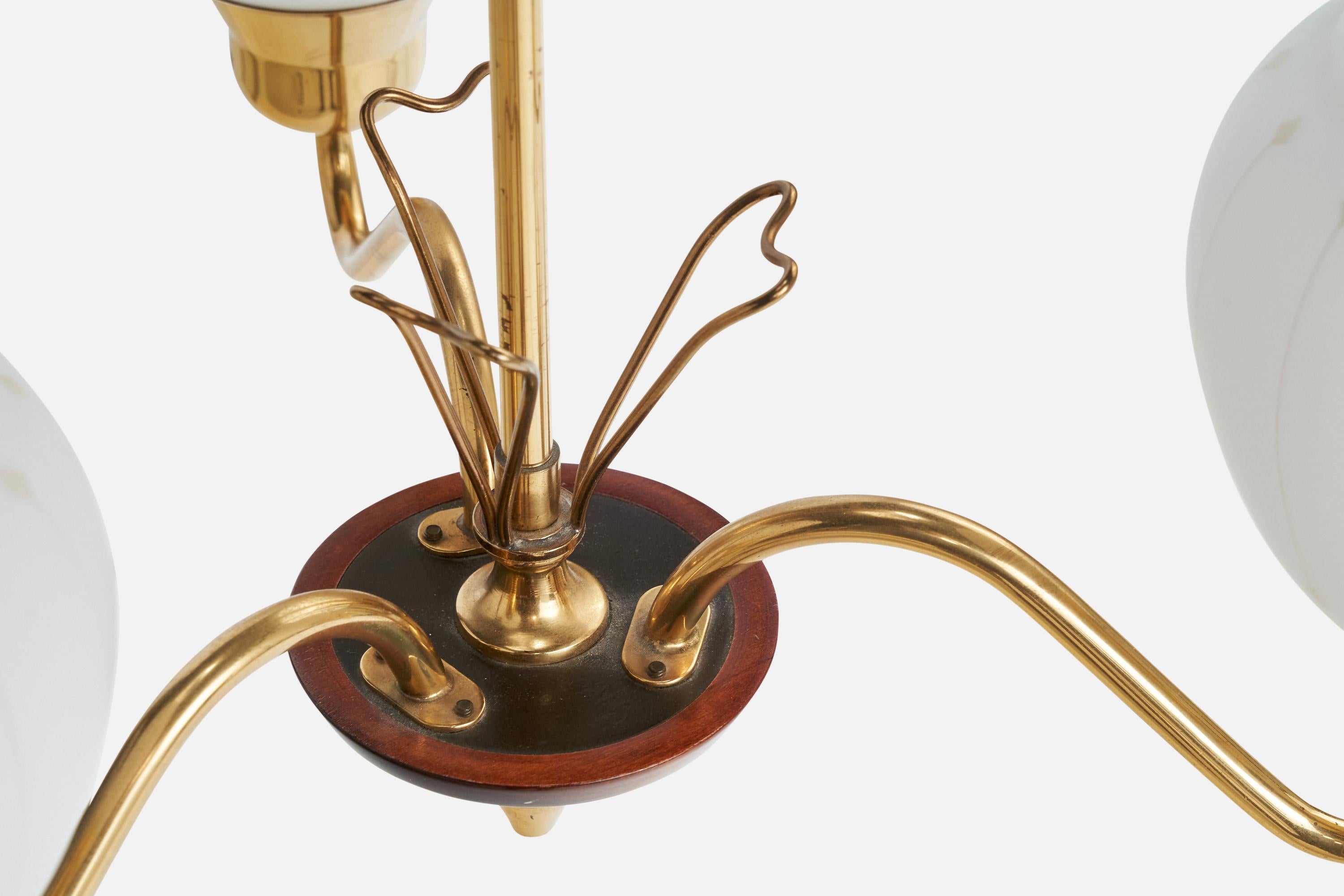 Schwedischer Designer, Kronleuchter, Messing, Holz, Glas, Schweden, 1950er Jahre im Angebot 5