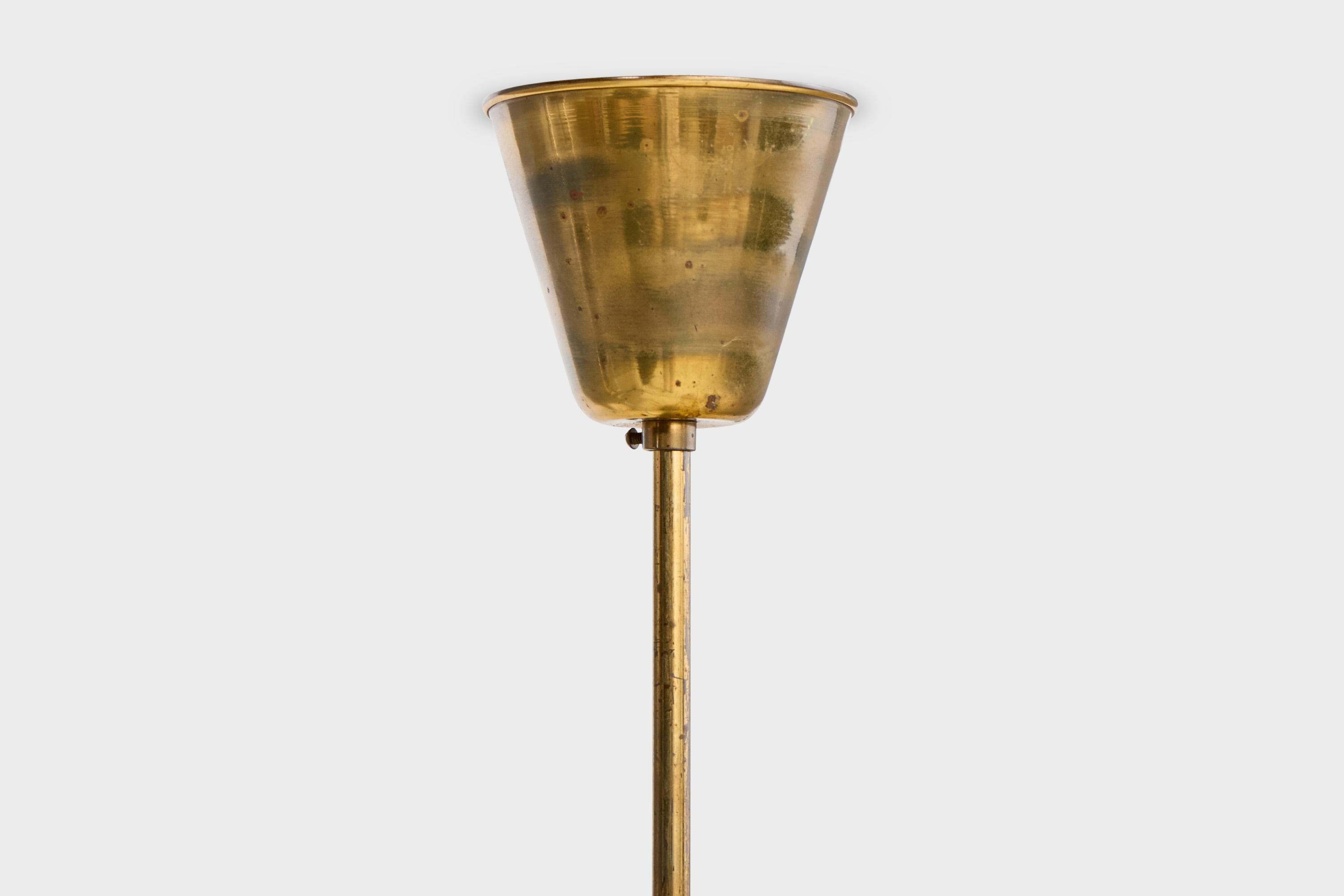 Designer suédois, lustre, laiton, bois, verre, Suède, années 1950 en vente 3