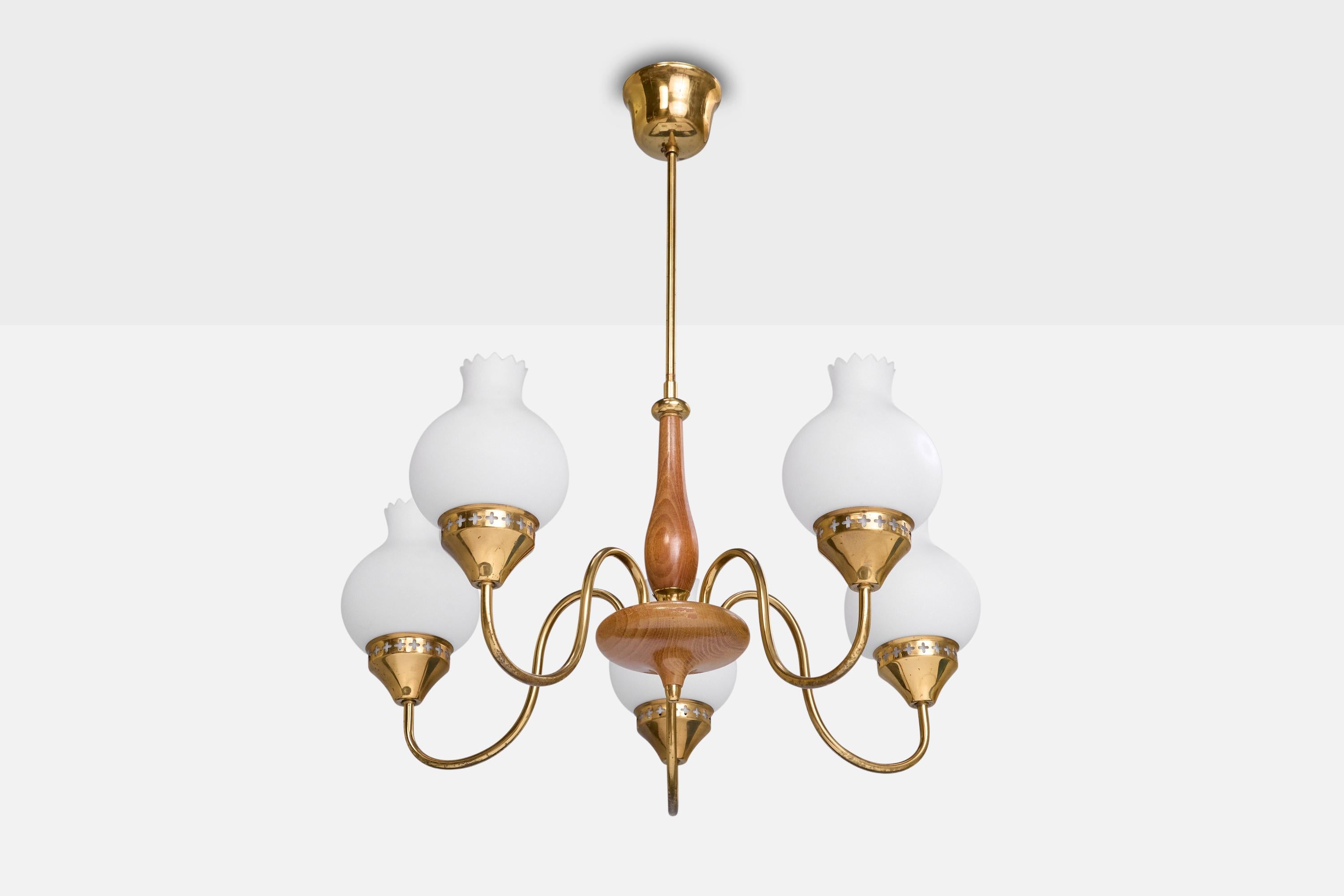 Designer suédois, lustre, laiton, bois, verre, Suède, années 1950 en vente 4