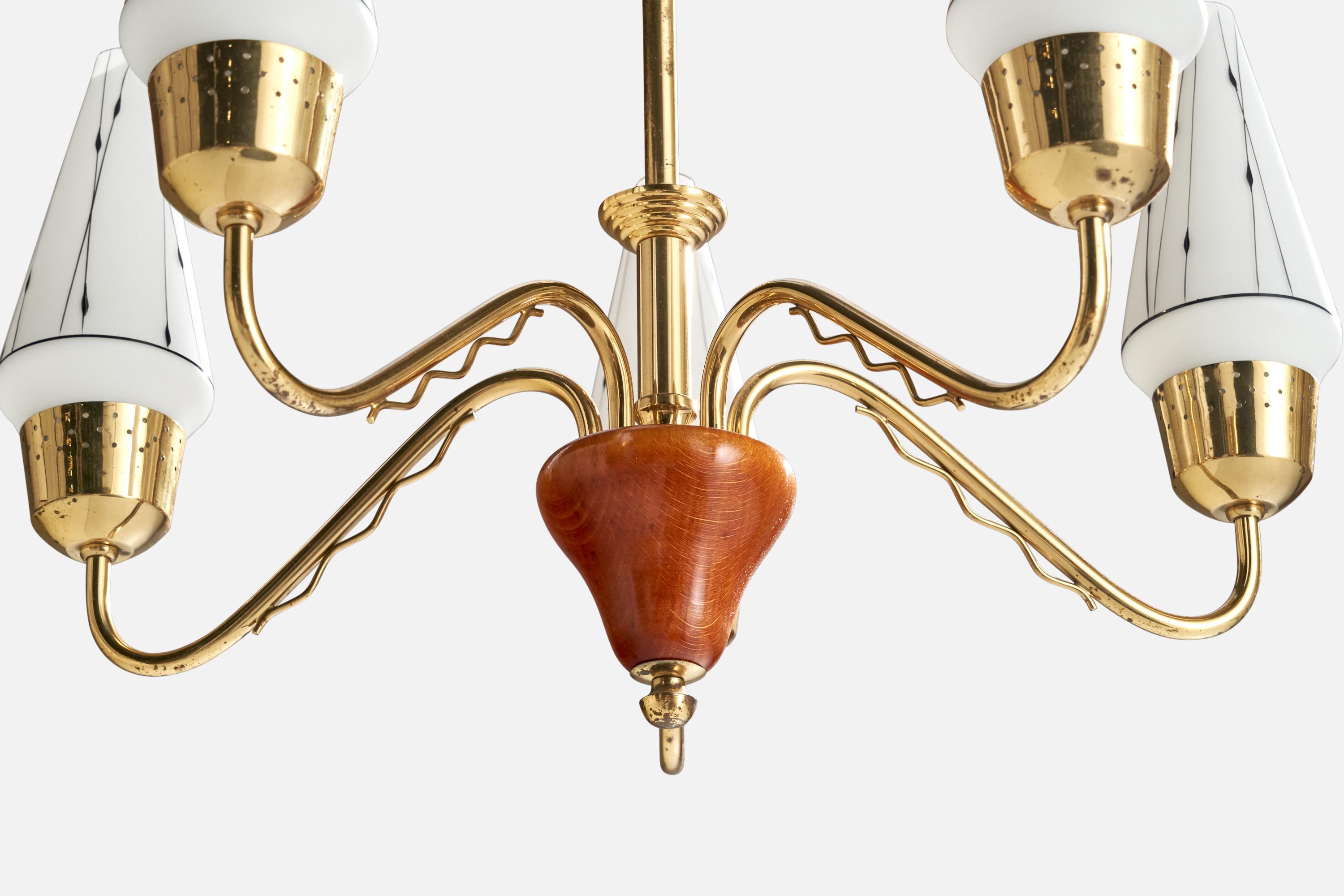 Laiton Designer suédois, lustre en laiton, bois, verre, Suède, années 1950 en vente