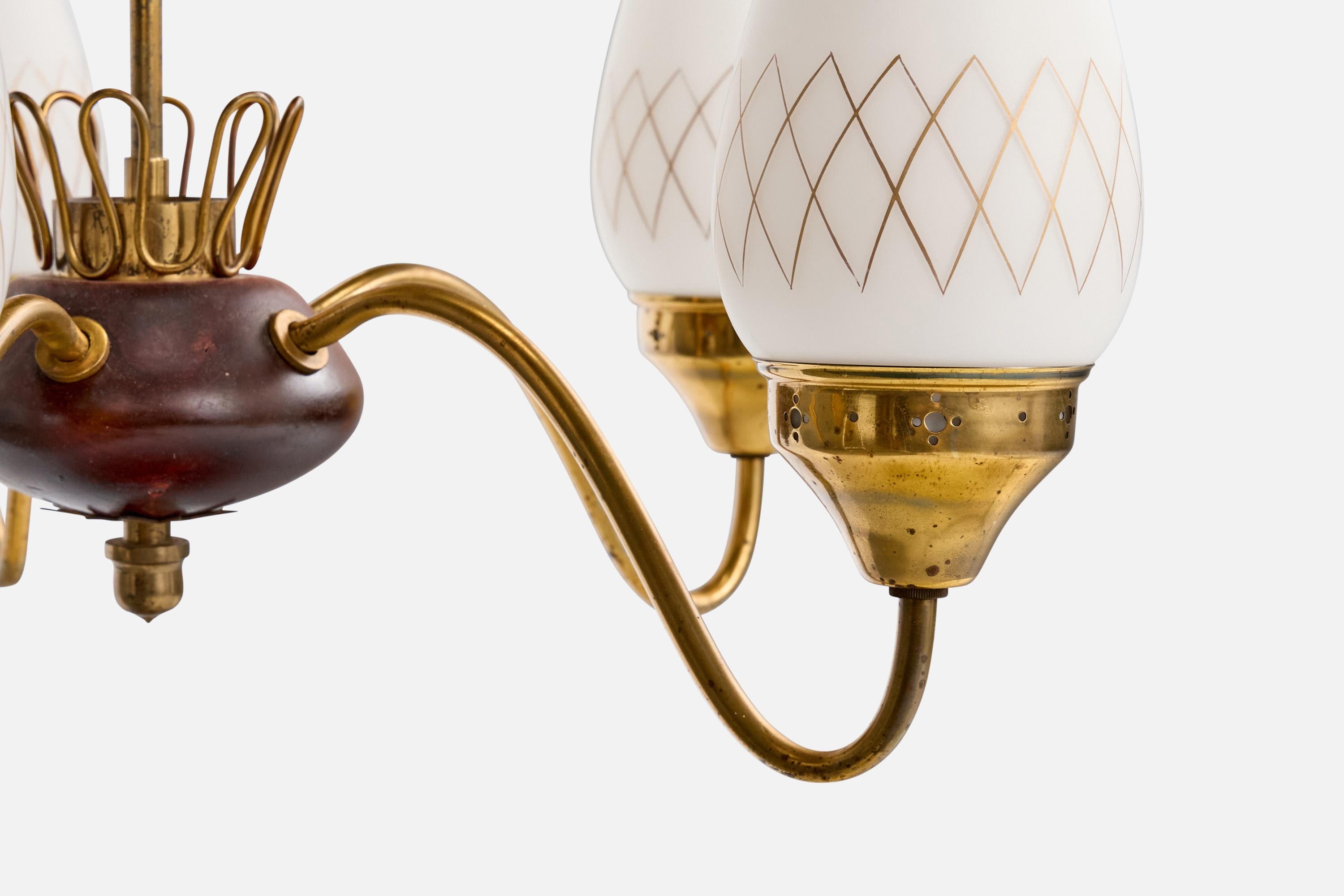 Designer suédois, lustre, laiton, bois, verre, Suède, années 1950 en vente 1