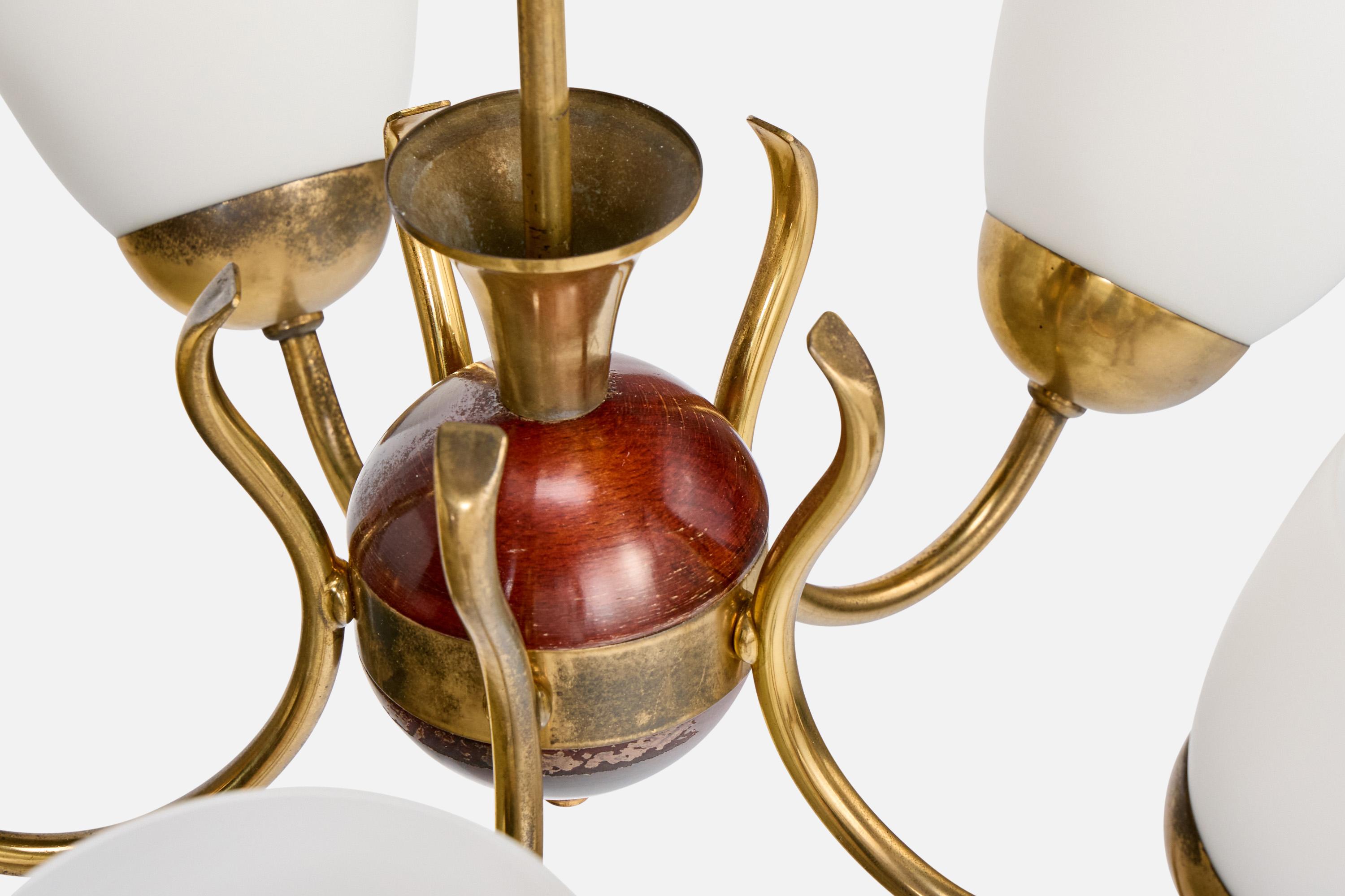 Designer suédois, lustre, laiton, bois, verre, Suède, années 1950 en vente 2
