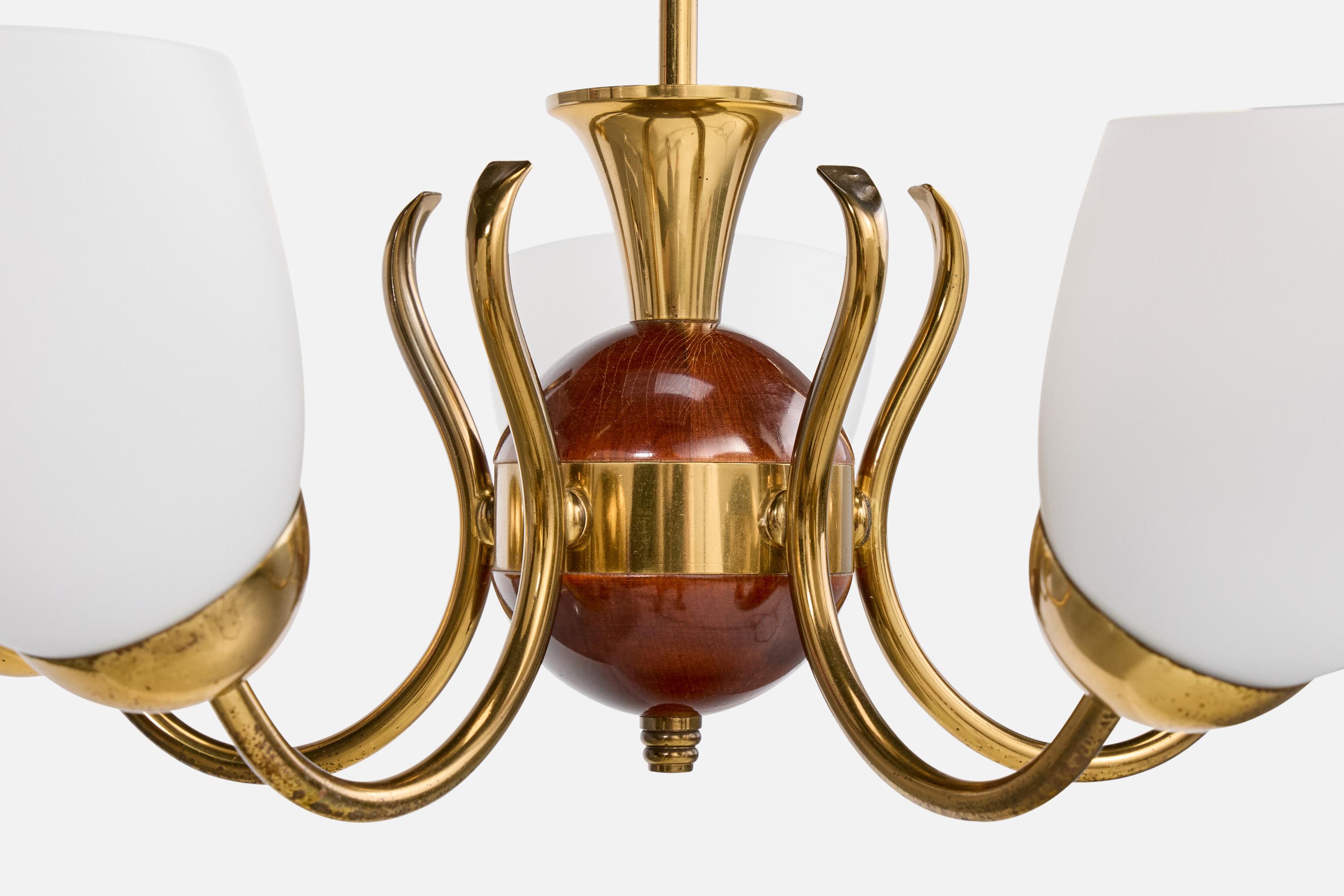 Designer suédois, lustre, laiton, bois, verre, Suède, années 1950 en vente 2