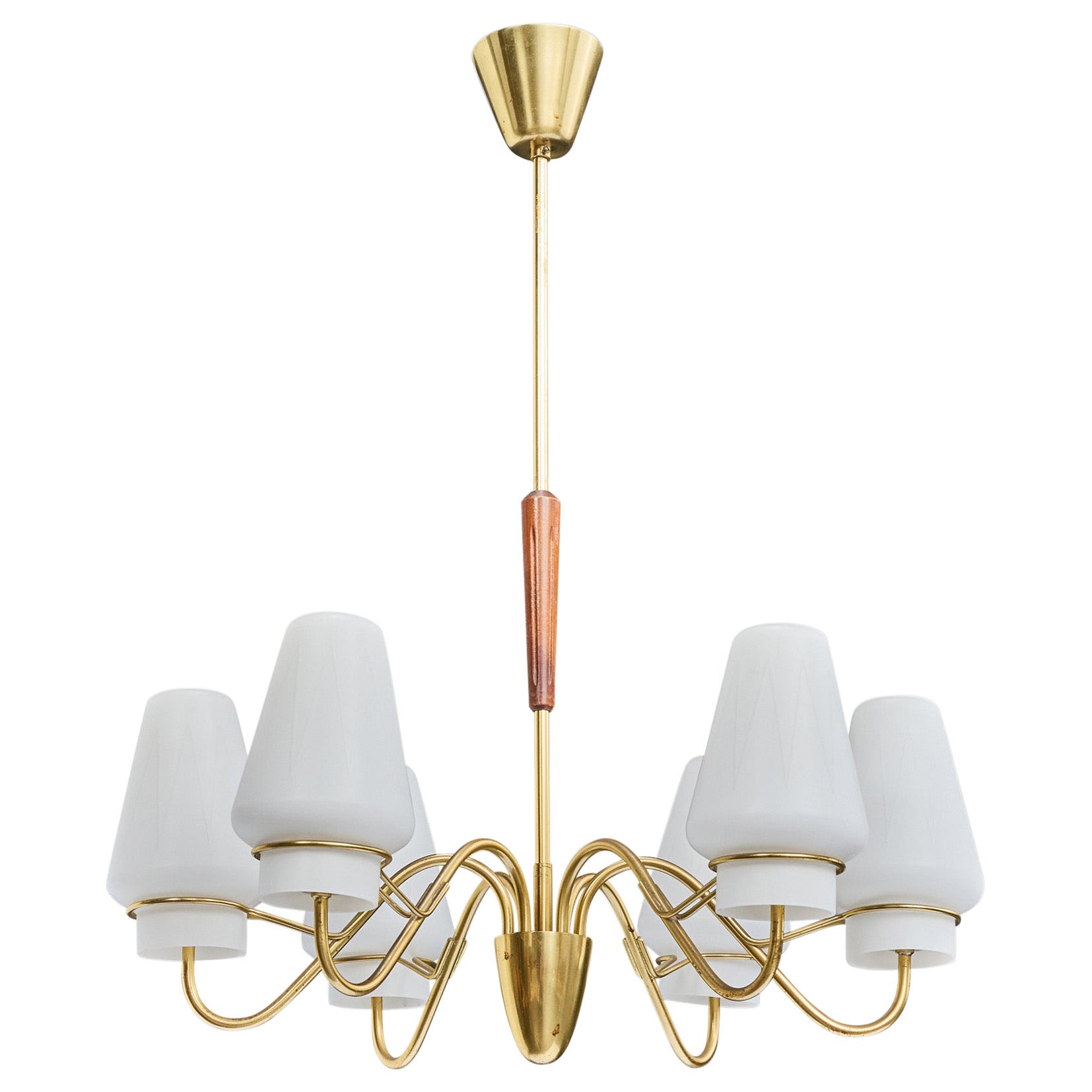 Designer suédois, lustre, laiton, bois, verre, Suède, années 1950