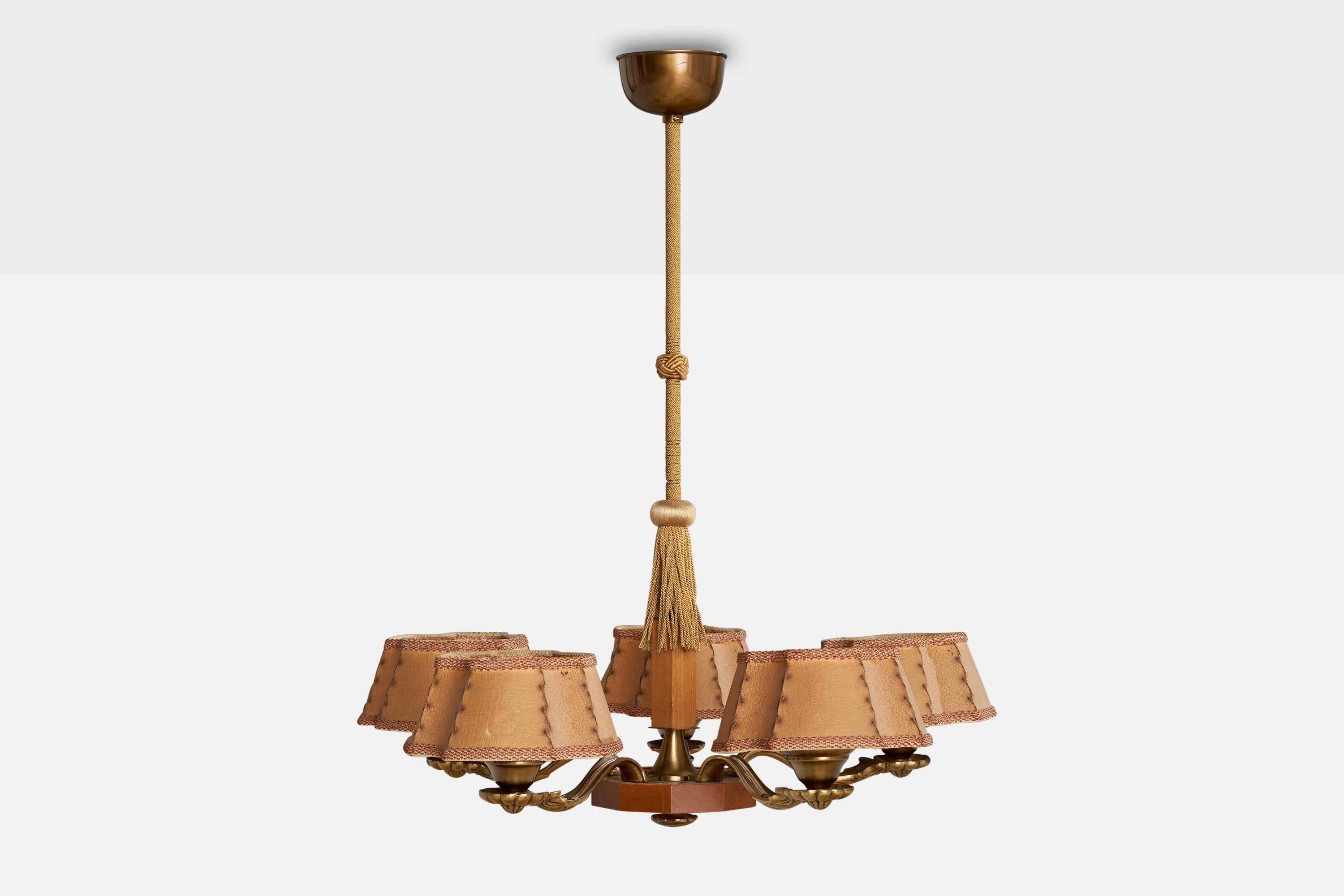 Schwedischer Designer, Kronleuchter, Messing, Holz, Papier, Stoff, Schweden, 1930er Jahre (Skandinavische Moderne) im Angebot