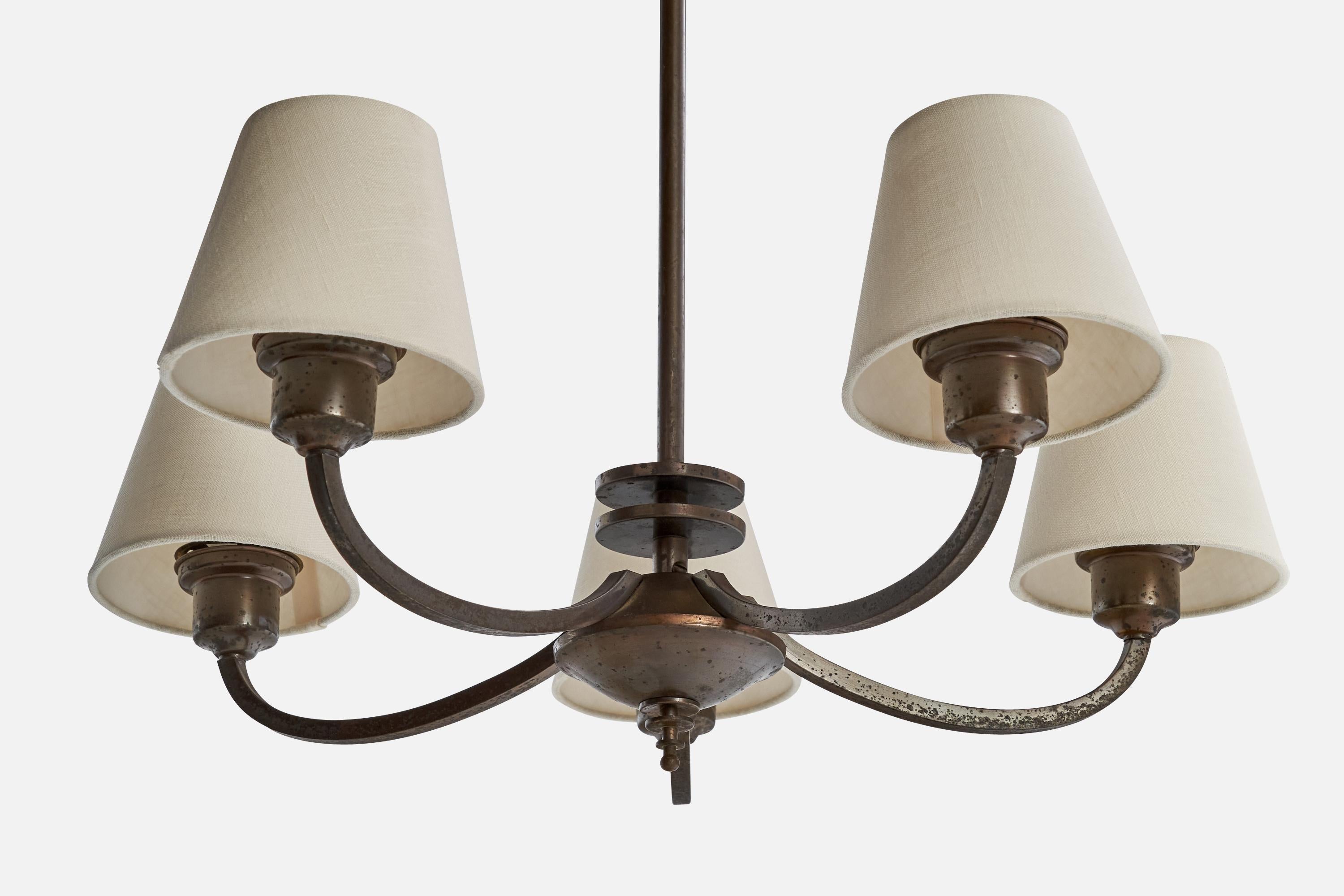 Designer svedese, lampadario, rame, metallo, tessuto, Svezia, anni '30 In condizioni buone in vendita a High Point, NC