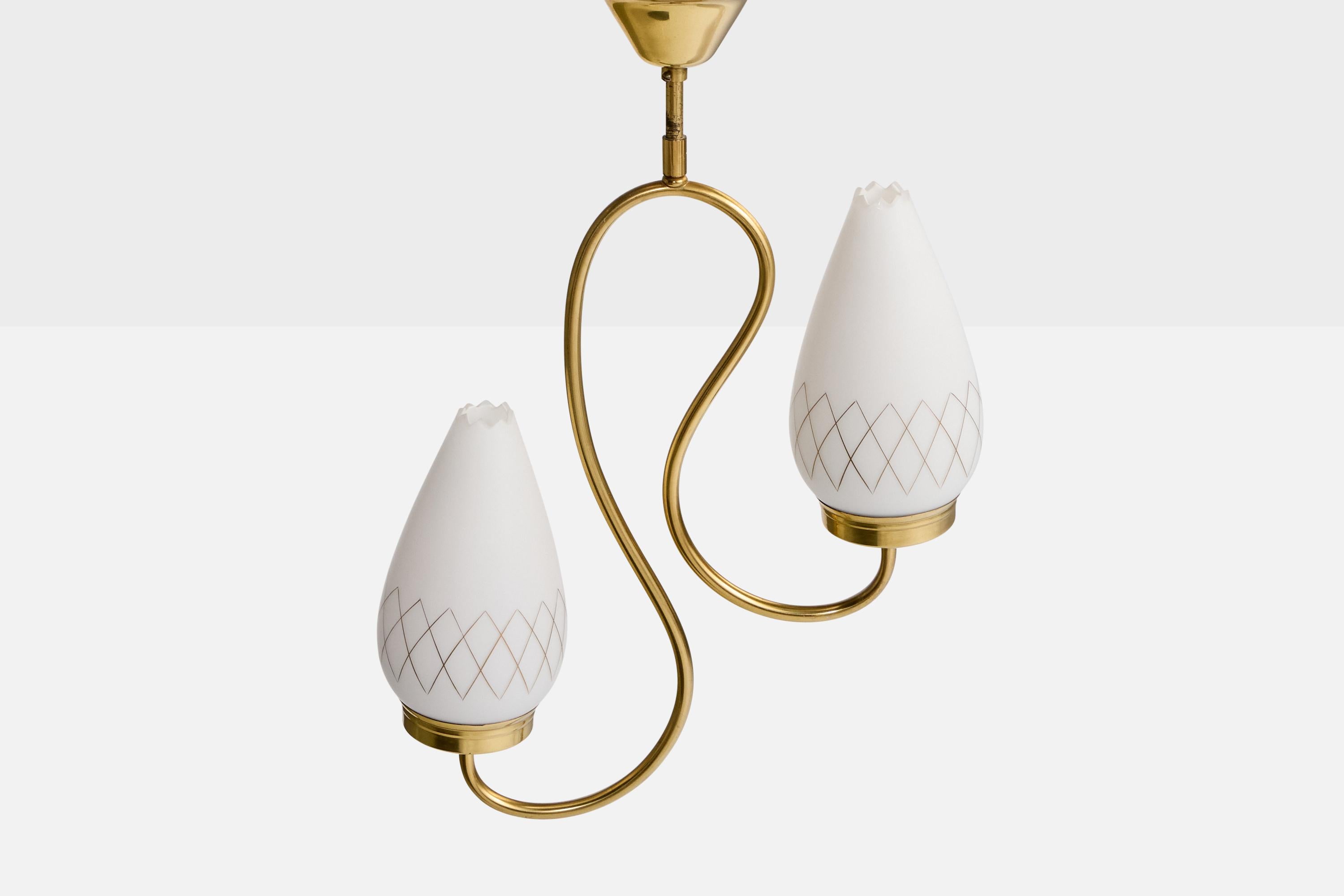 Svedese Lampadario di design svedese, ottone, vetro, Svezia, anni '50 in vendita