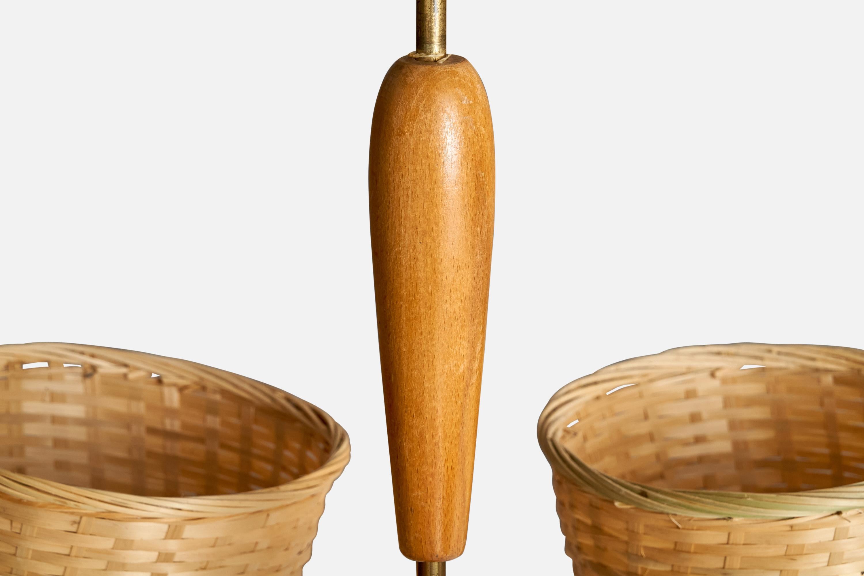 Designer suédois, lustre, chêne, laiton, rotin, Suède, années 1940 en vente 3