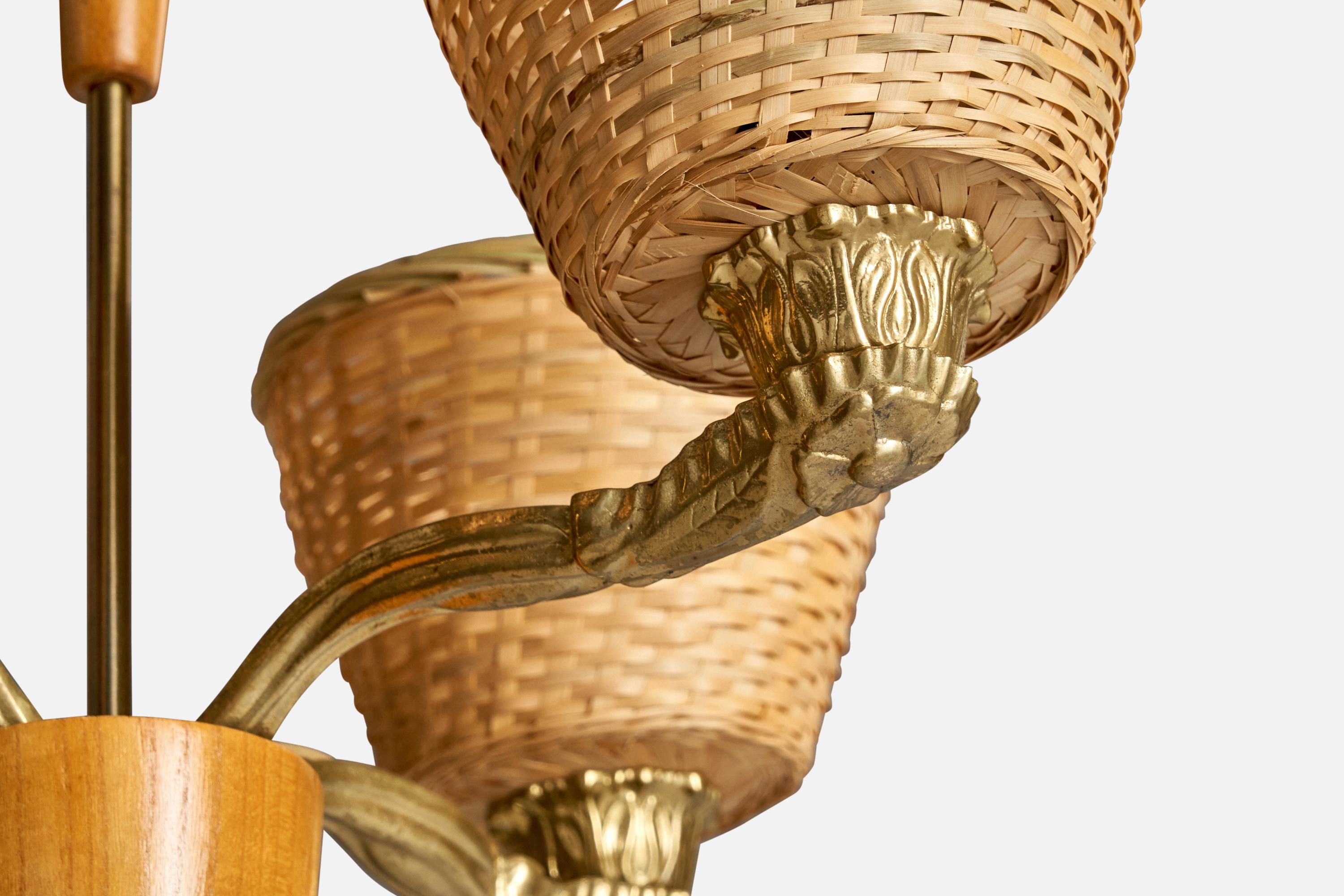 Designer suédois, lustre, chêne, laiton, rotin, Suède, années 1940 en vente 1