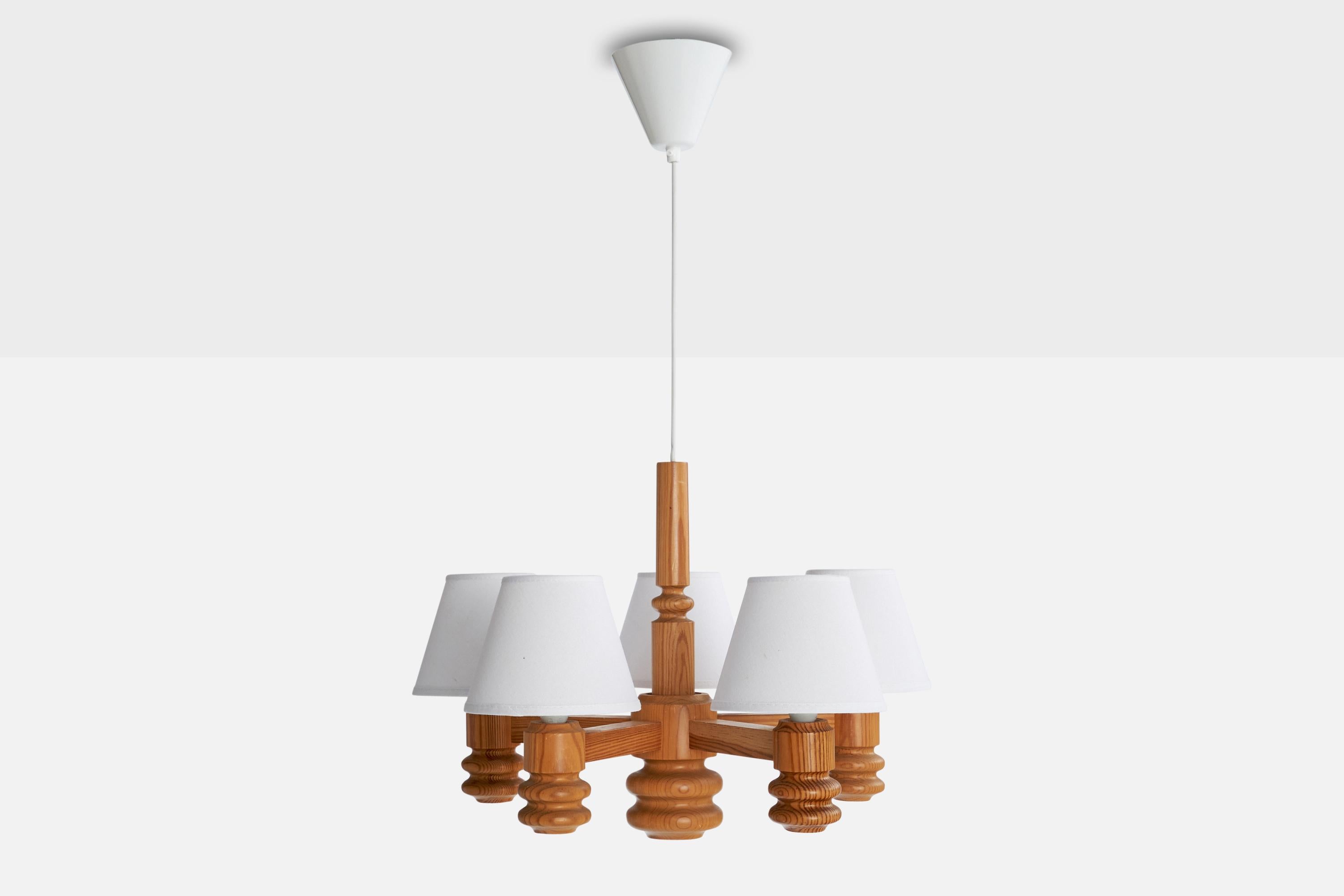 Scandinave moderne Designer suédois, lustre, pin, tissu, Suède, 1970 en vente