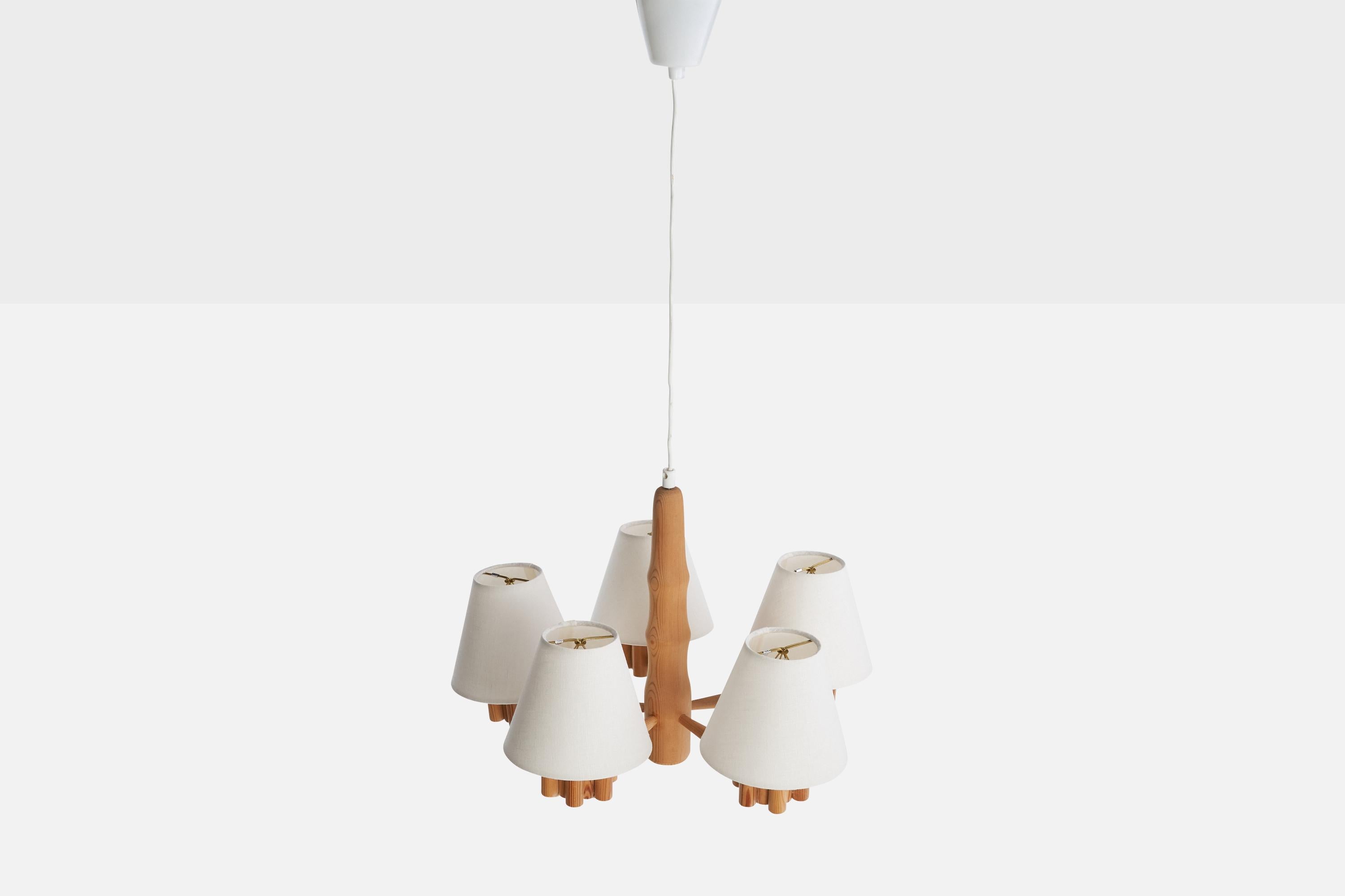 Suédois Designer suédois, lustre, pin, tissu, Suède, 1970 en vente