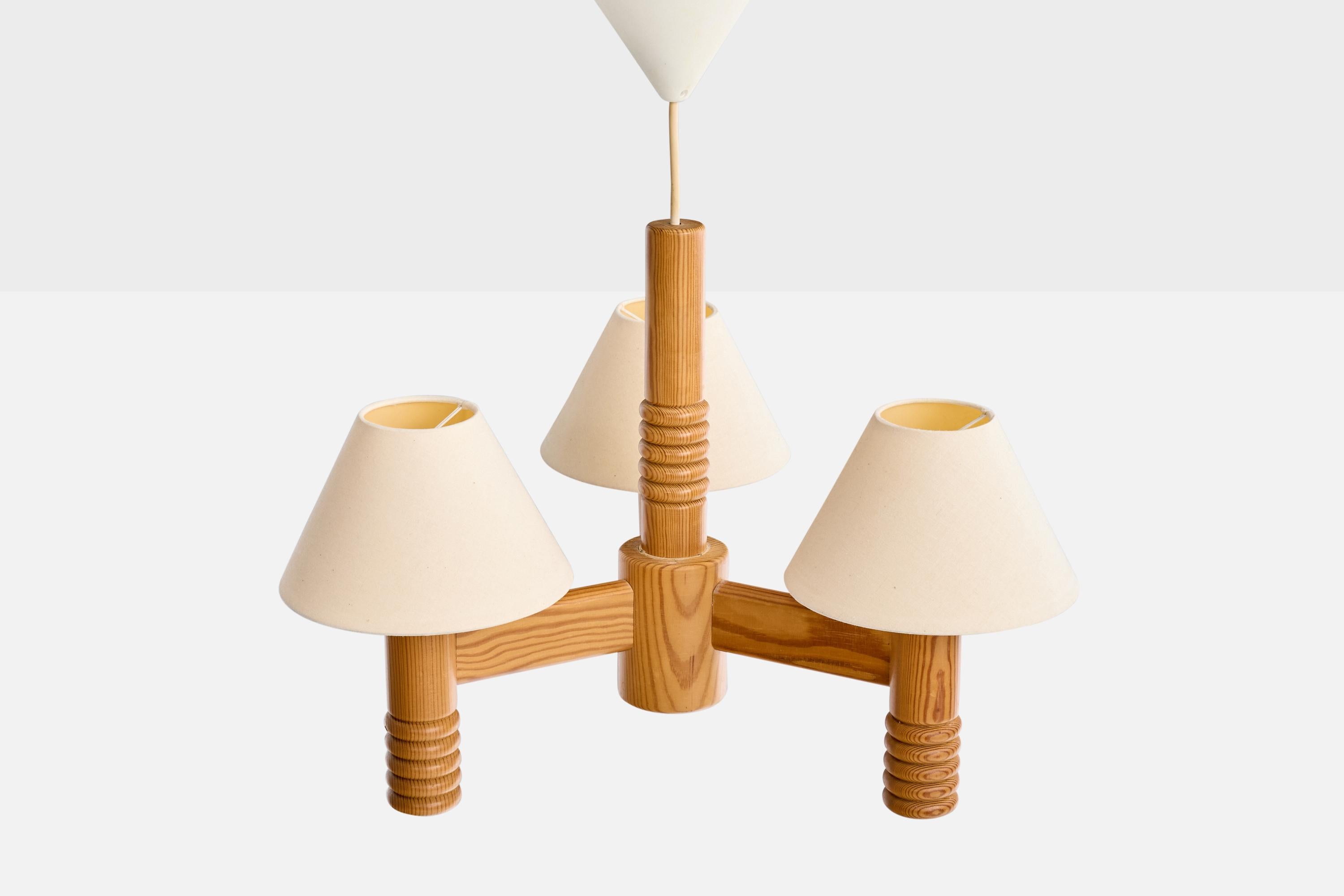 Suédois Designer suédois, lustre, pin, tissu, Suède, 1970 en vente