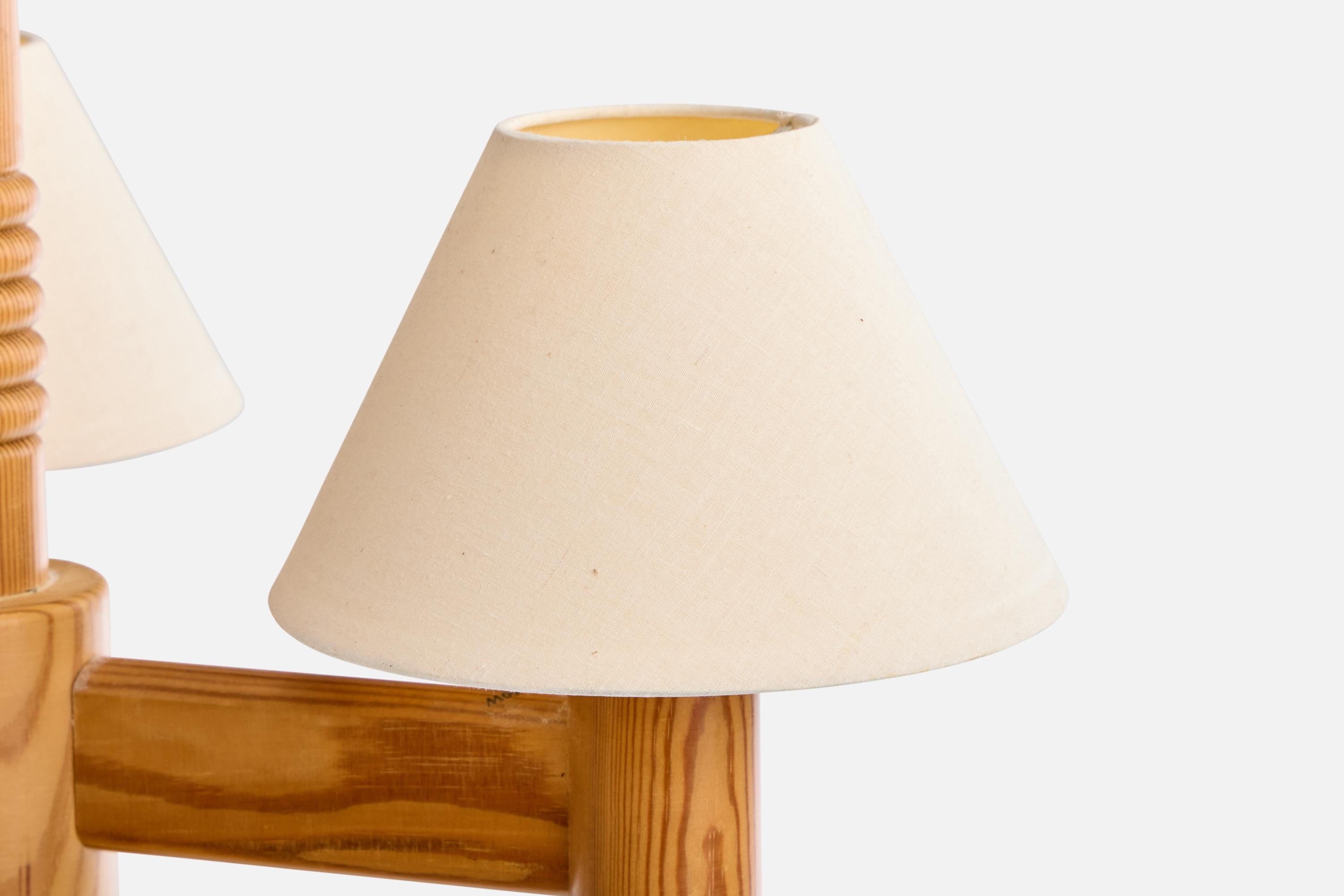Bois Designer suédois, lustre, pin, tissu, Suède, 1970 en vente