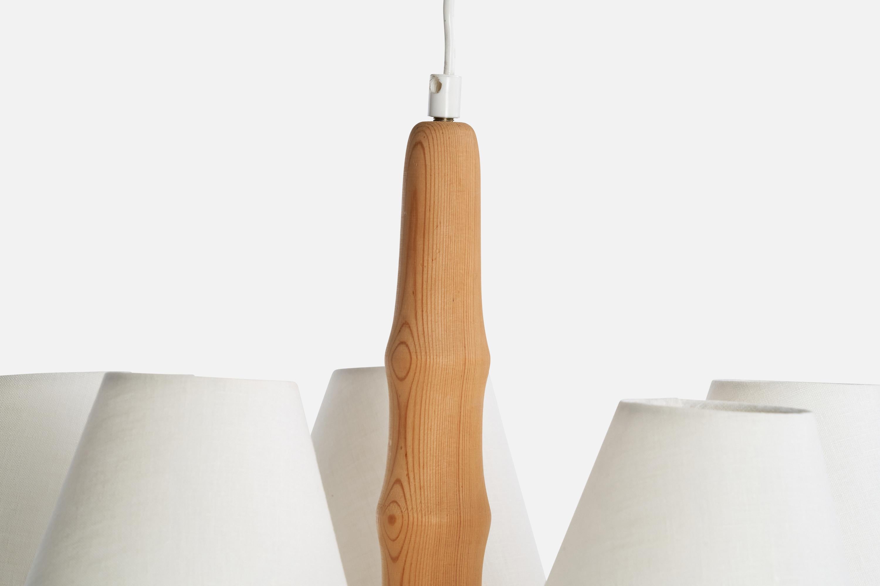 Designer suédois, lustre, pin, tissu, Suède, 1970 en vente 2