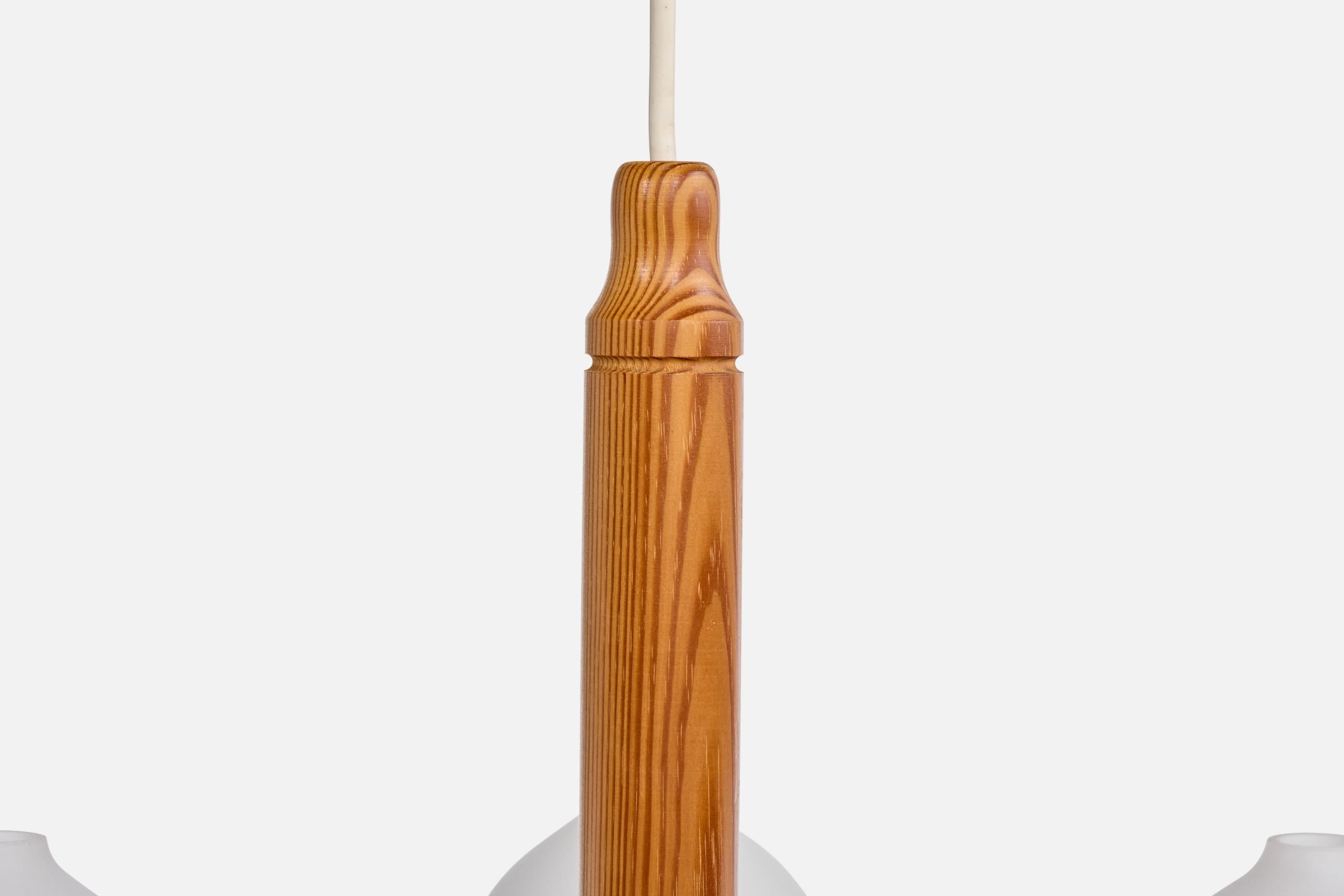 Designer suédois, lustre, pin, verre, Suède, 1970 en vente 3