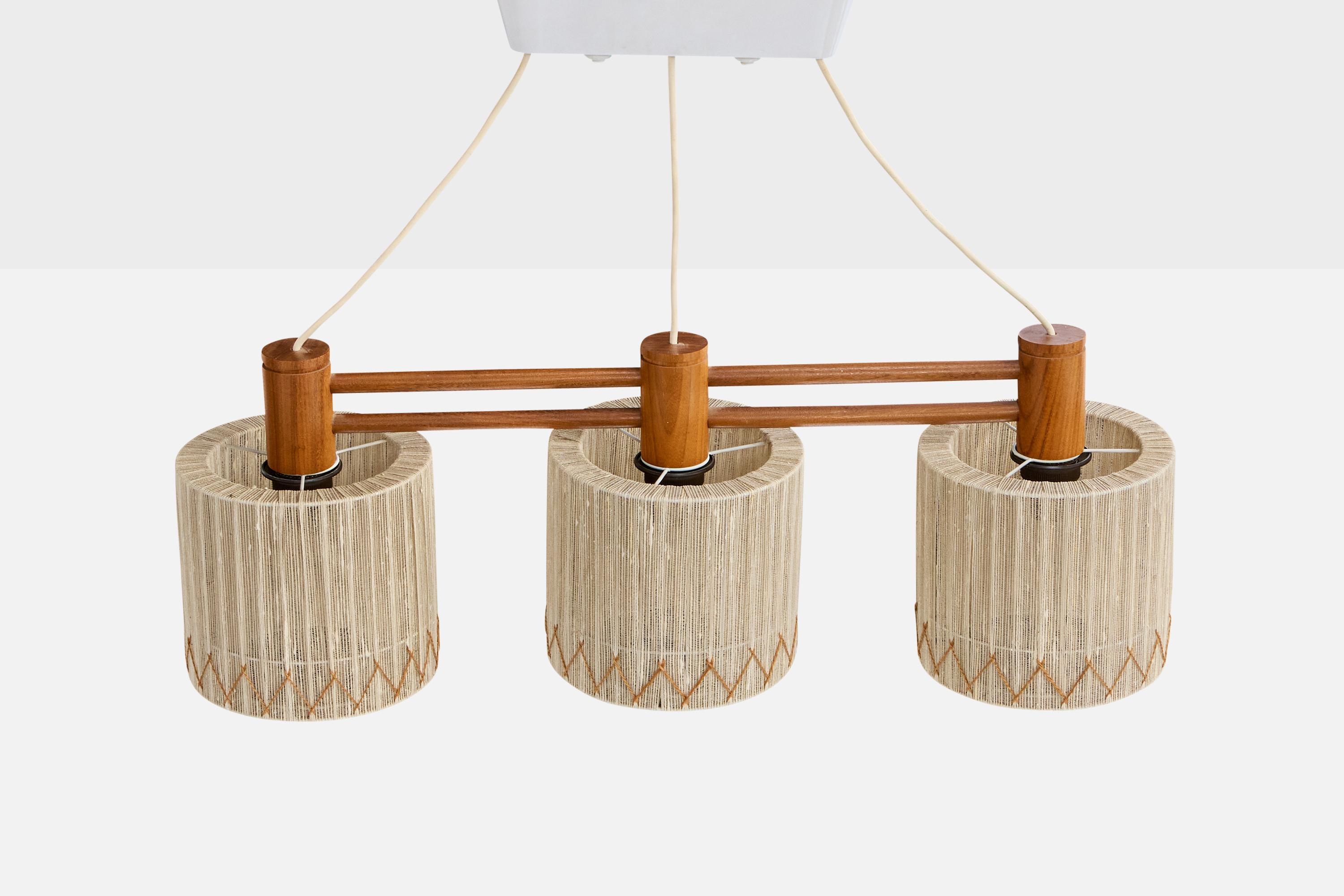 Suédois Designer suédois, lustre, teck, tissu, Suède, années 1950 en vente