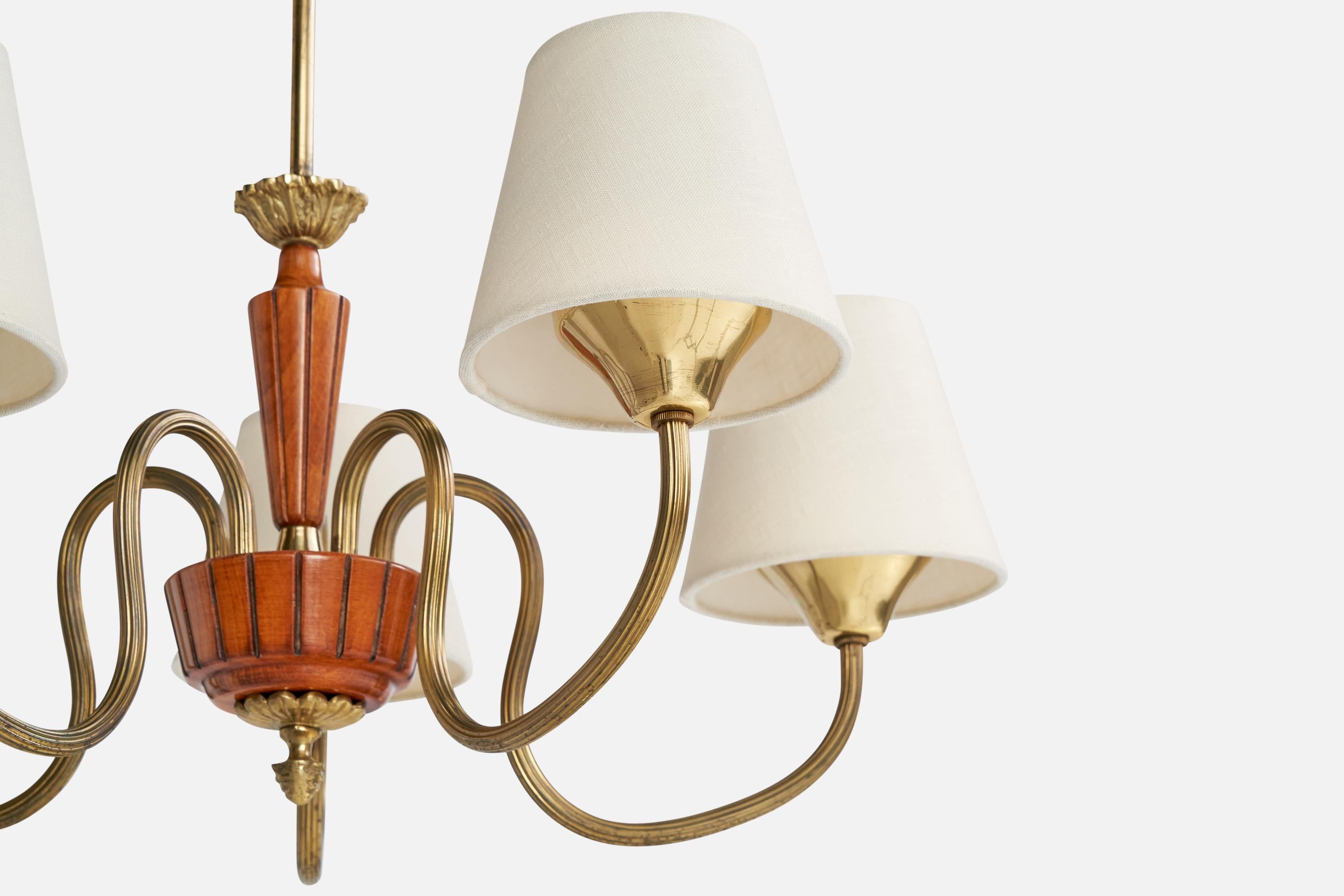 Milieu du XXe siècle Lustre de designer suédois, bois, laiton, tissu, Suède, années 1940 en vente