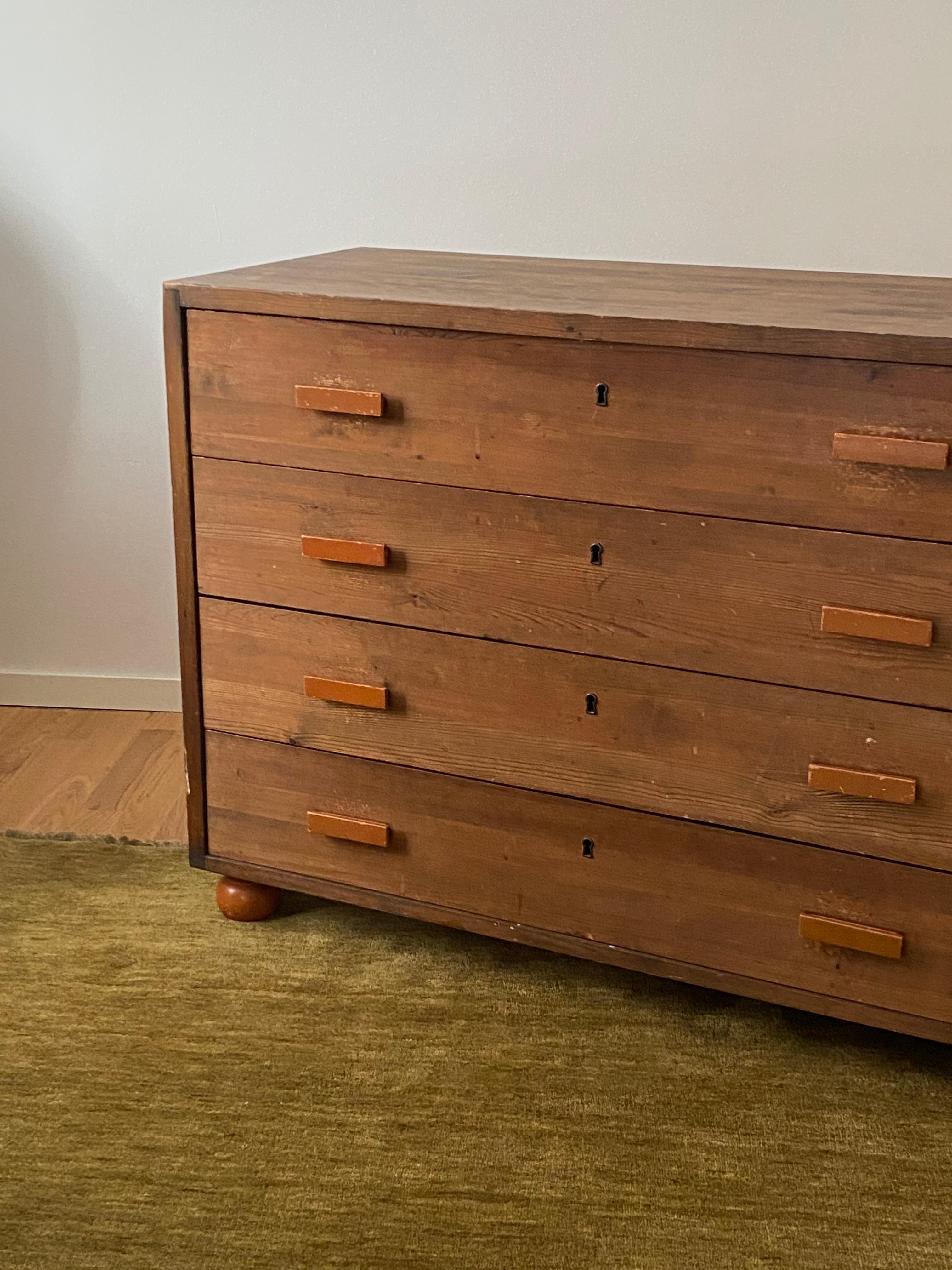 Swedish Designer, Chest of Drawers in Sportstuge Style Stained Pine Sweden 1940s In Fair Condition In High Point, NC