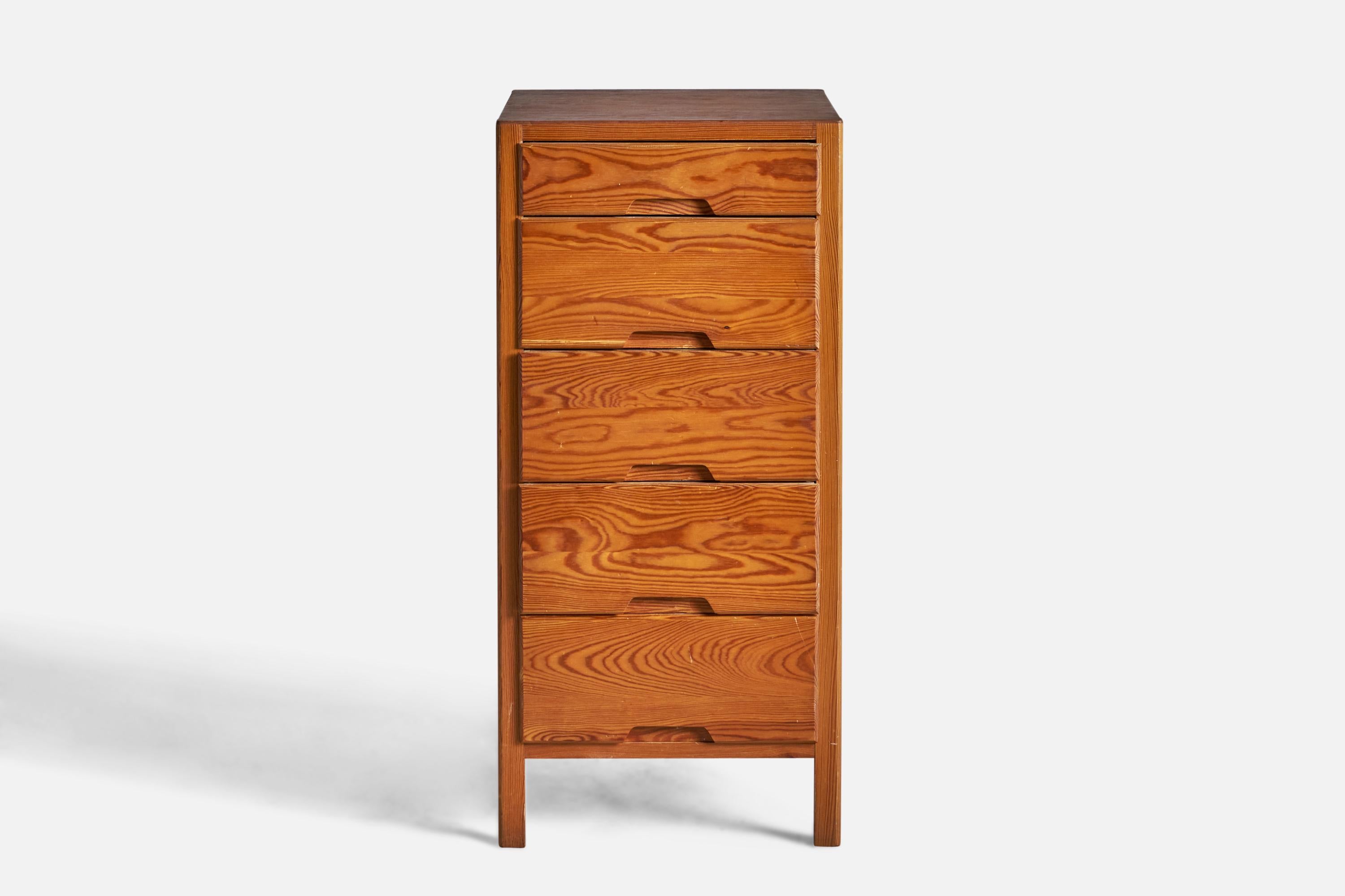 Swedish Designer, Chest of Drawers, Pine, Sweden, 1960s In Good Condition For Sale In High Point, NC