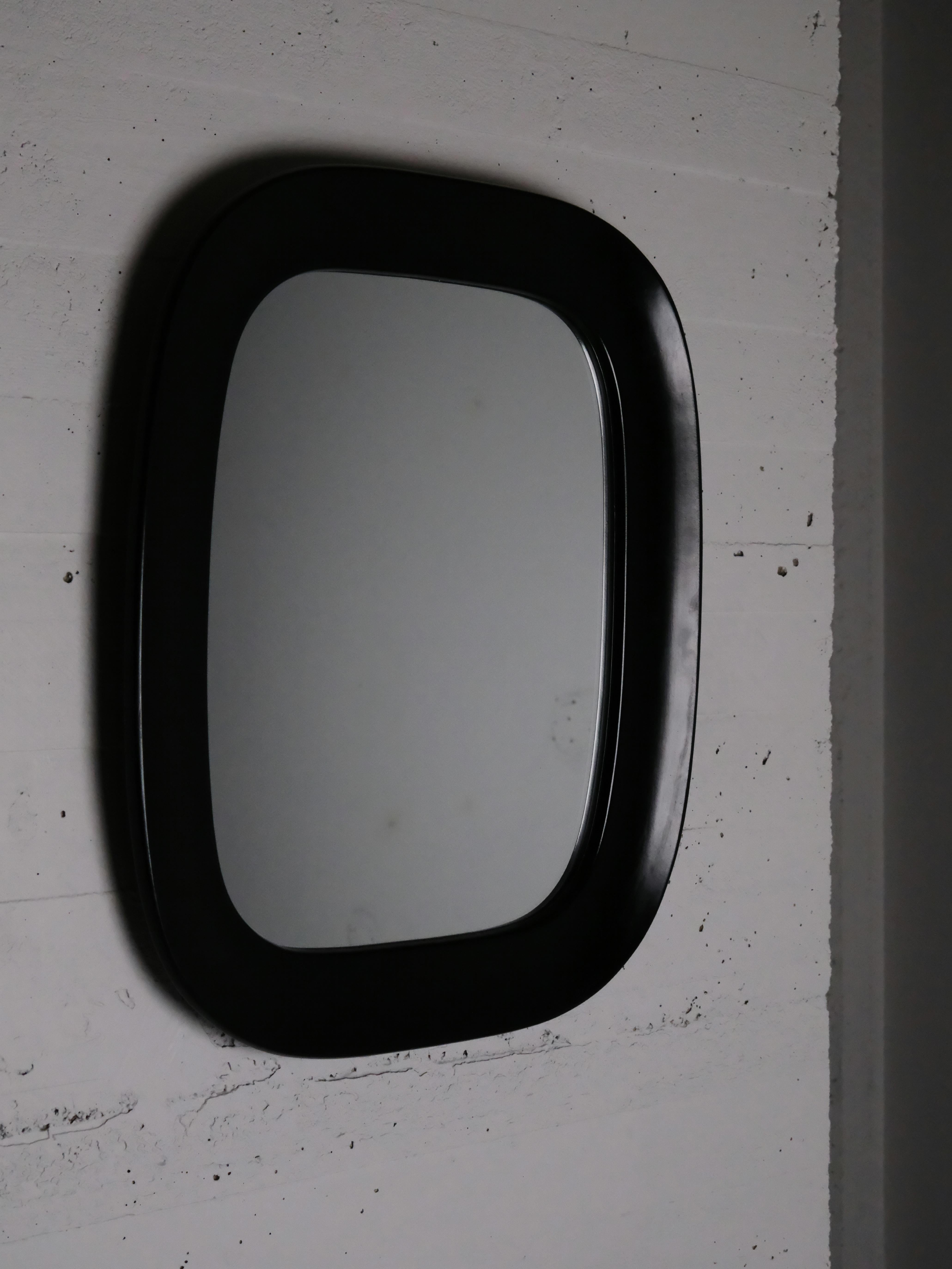 Suédois Miroir mural épais de designer suédois, Glas & Trä, Hovmantorp, Suède, années 1950 en vente