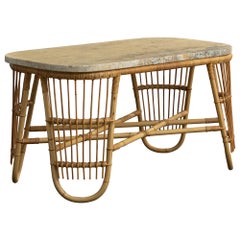 Diseñador sueco, mesa de centro, bambú, ratán, mármol, Suecia, década de 1950