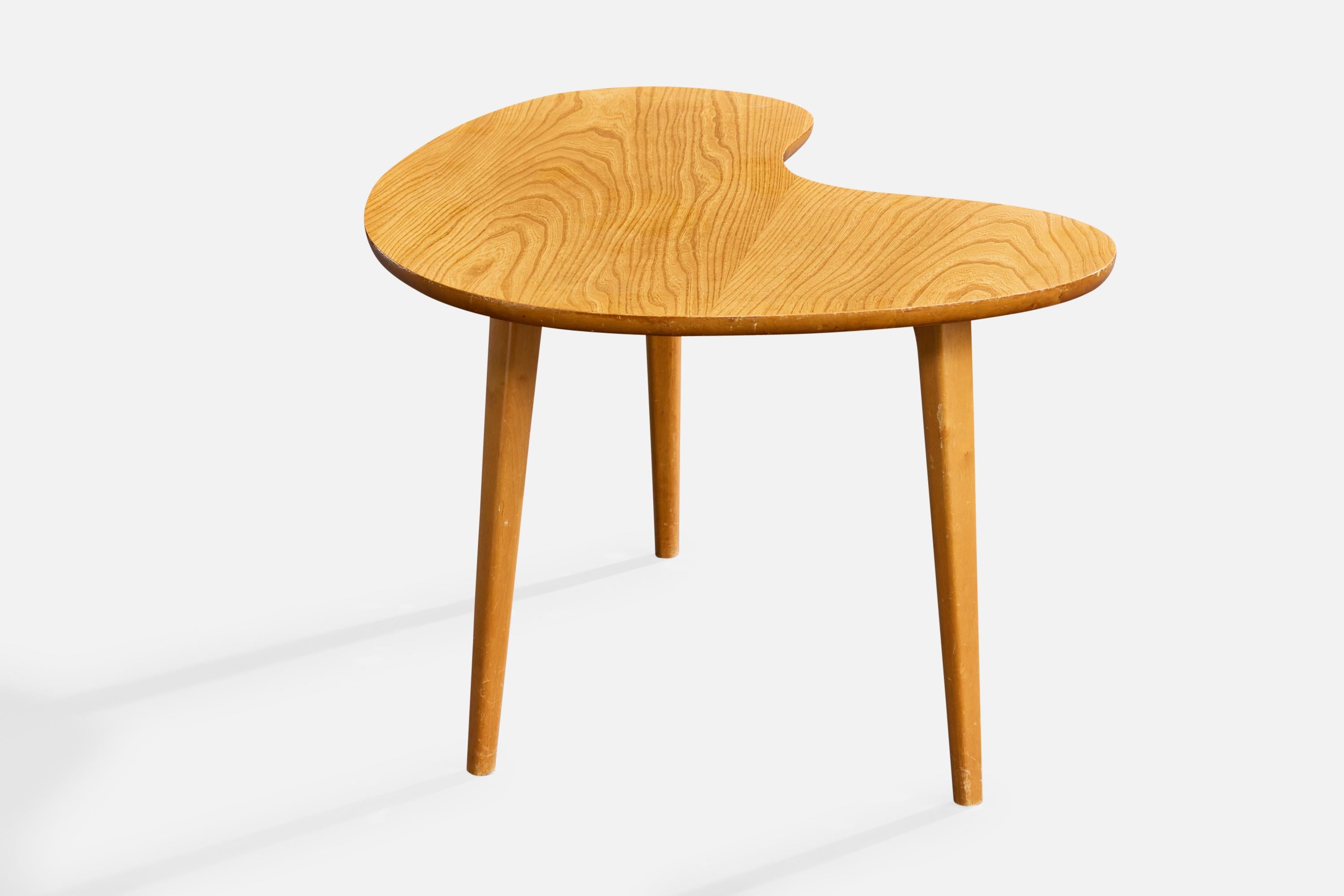 Suédois Table basse de designer suédois, Oak Oak, Birch, Suède, années 1950 en vente