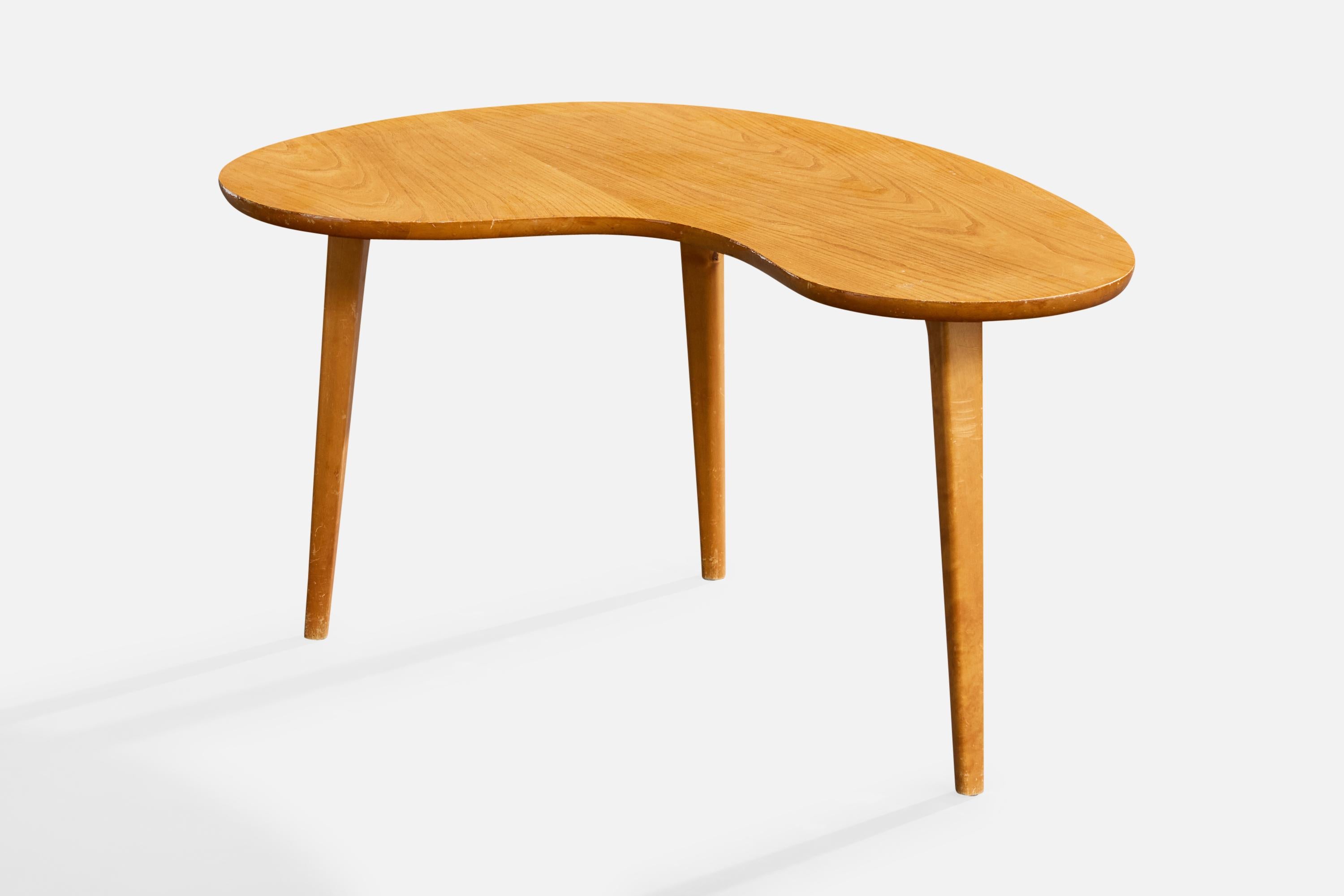 Table basse de designer suédois, Oak Oak, Birch, Suède, années 1950 État moyen - En vente à High Point, NC