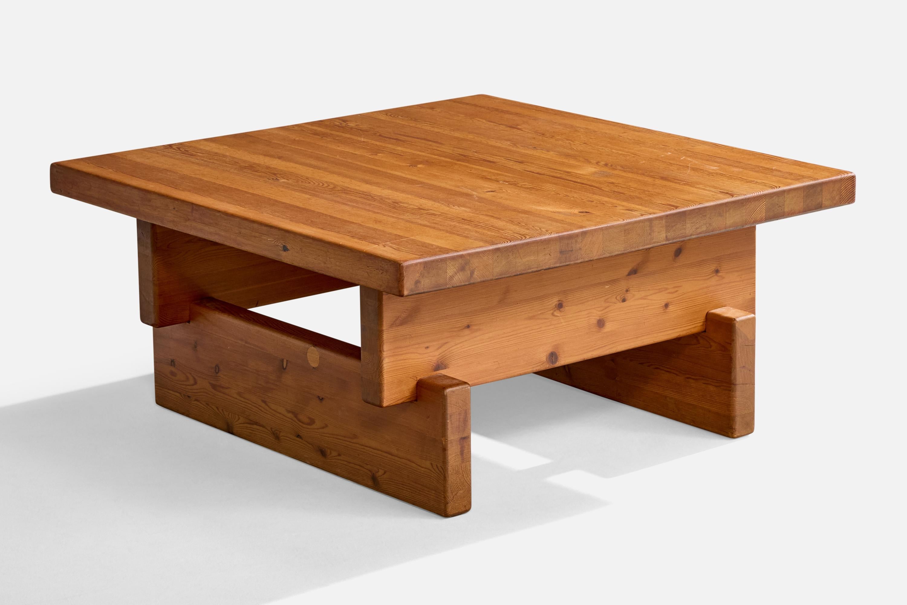 Schwedischer Designer, Couchtisch, Kiefernholz, Schweden, 1970er Jahre (Moderne der Mitte des Jahrhunderts) im Angebot