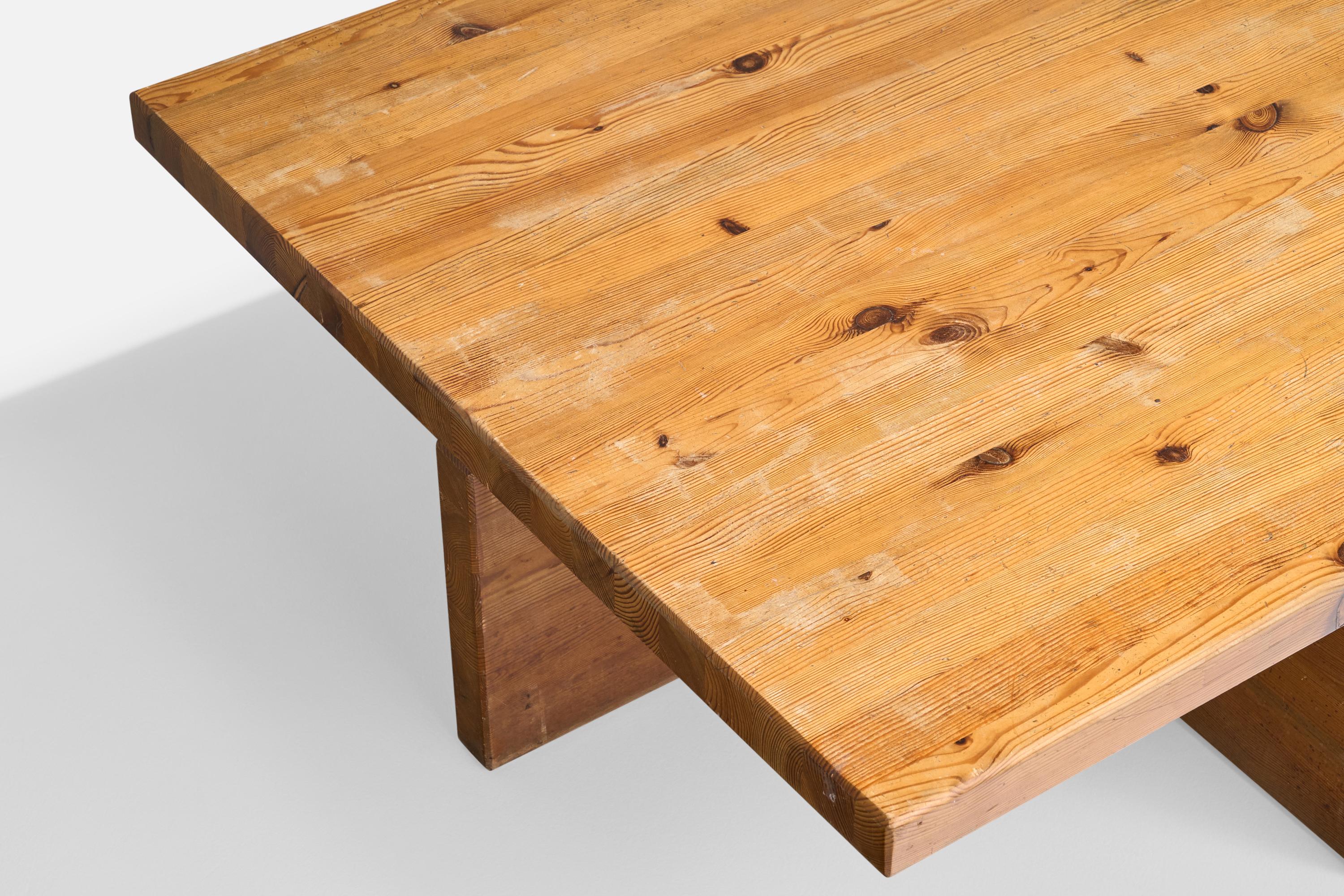 Schwedischer Designer, Couchtisch, Kiefernholz, Schweden, 1970er Jahre im Angebot 3