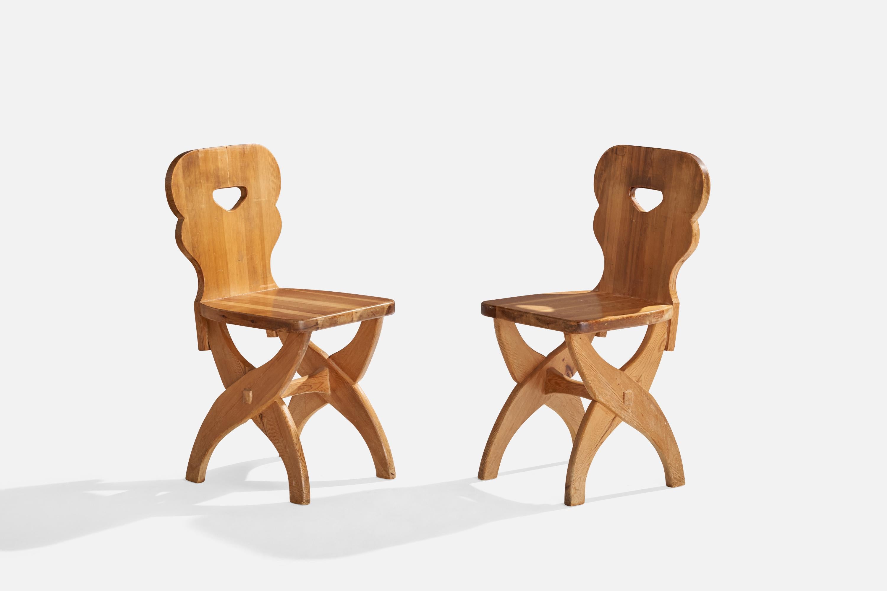 Suédois Designer suédois, chaises de salle à manger, pin, Suède, 1970 en vente