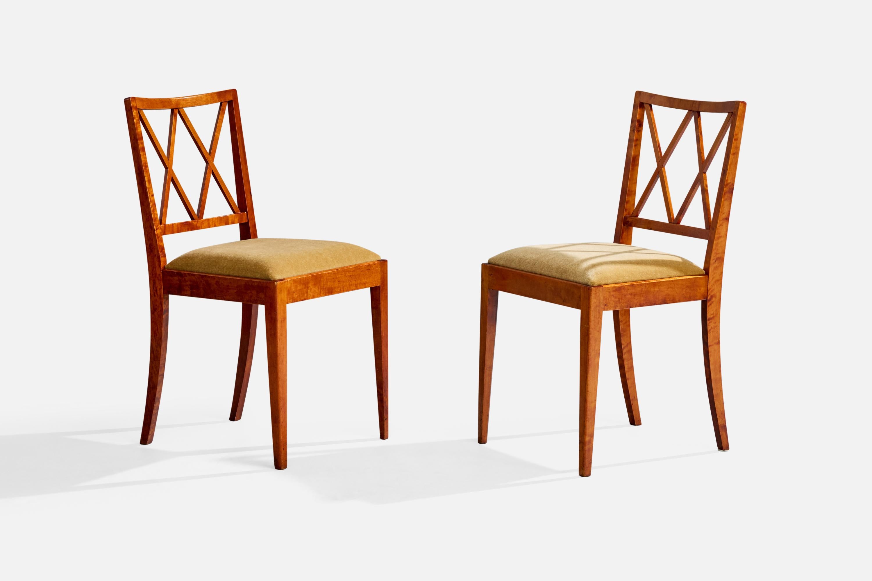 Scandinave moderne Designer suédois, chaises de salle à manger, bouleau, velours, Suède, années 1930 en vente