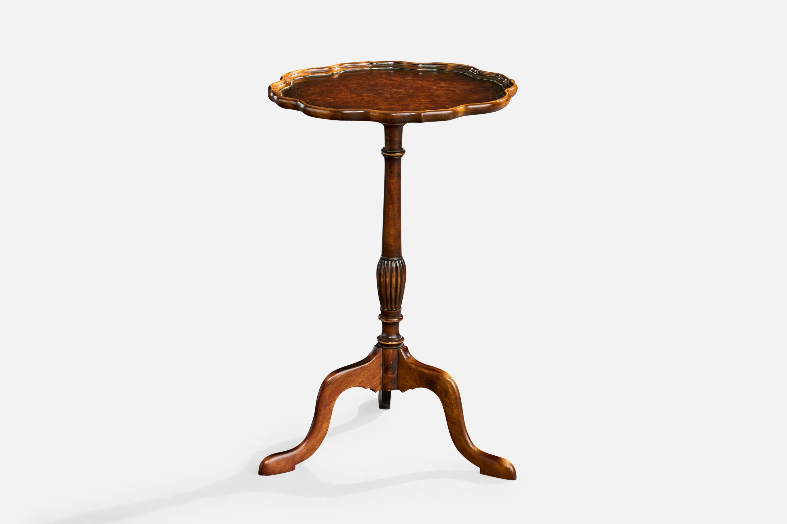 Swedish Designer, End Tables, Birch, Burl, Sweden, 1930s In Good Condition For Sale In High Point, NC